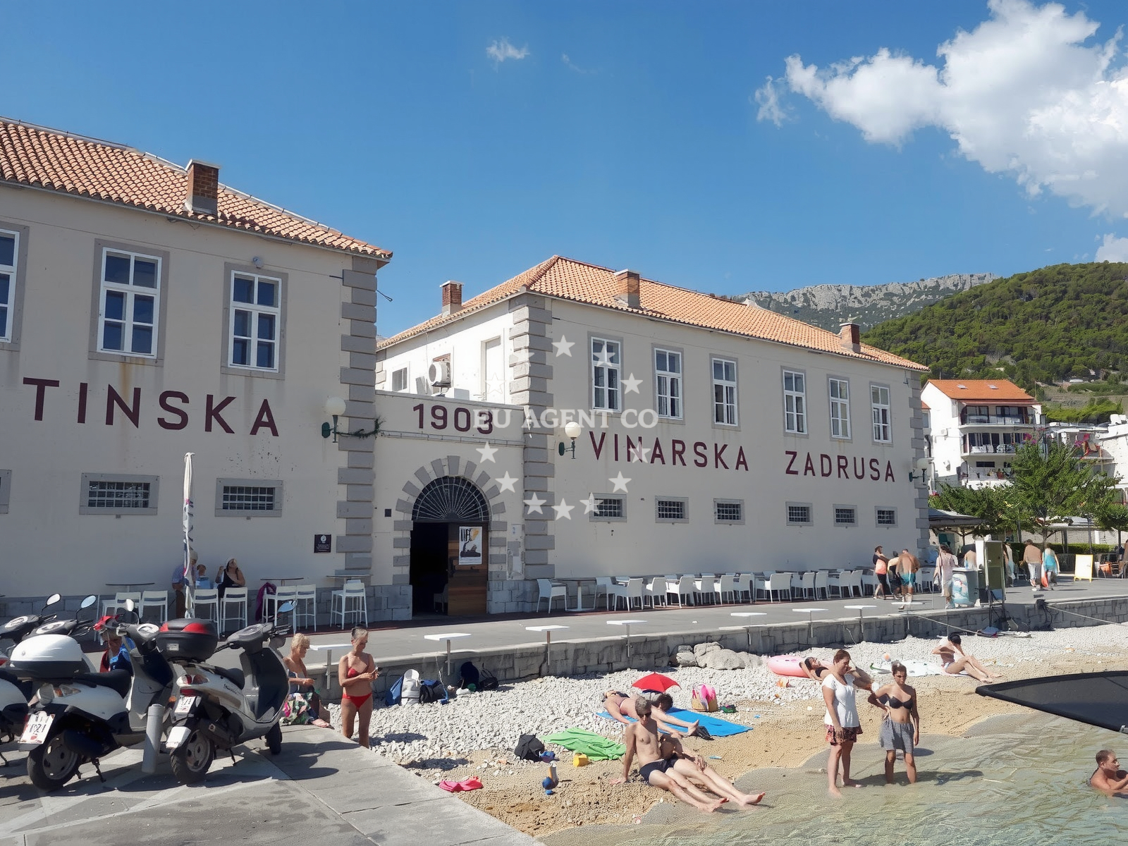 Additional view of Riva beach in Ruđera Boškovića 6a, Bol