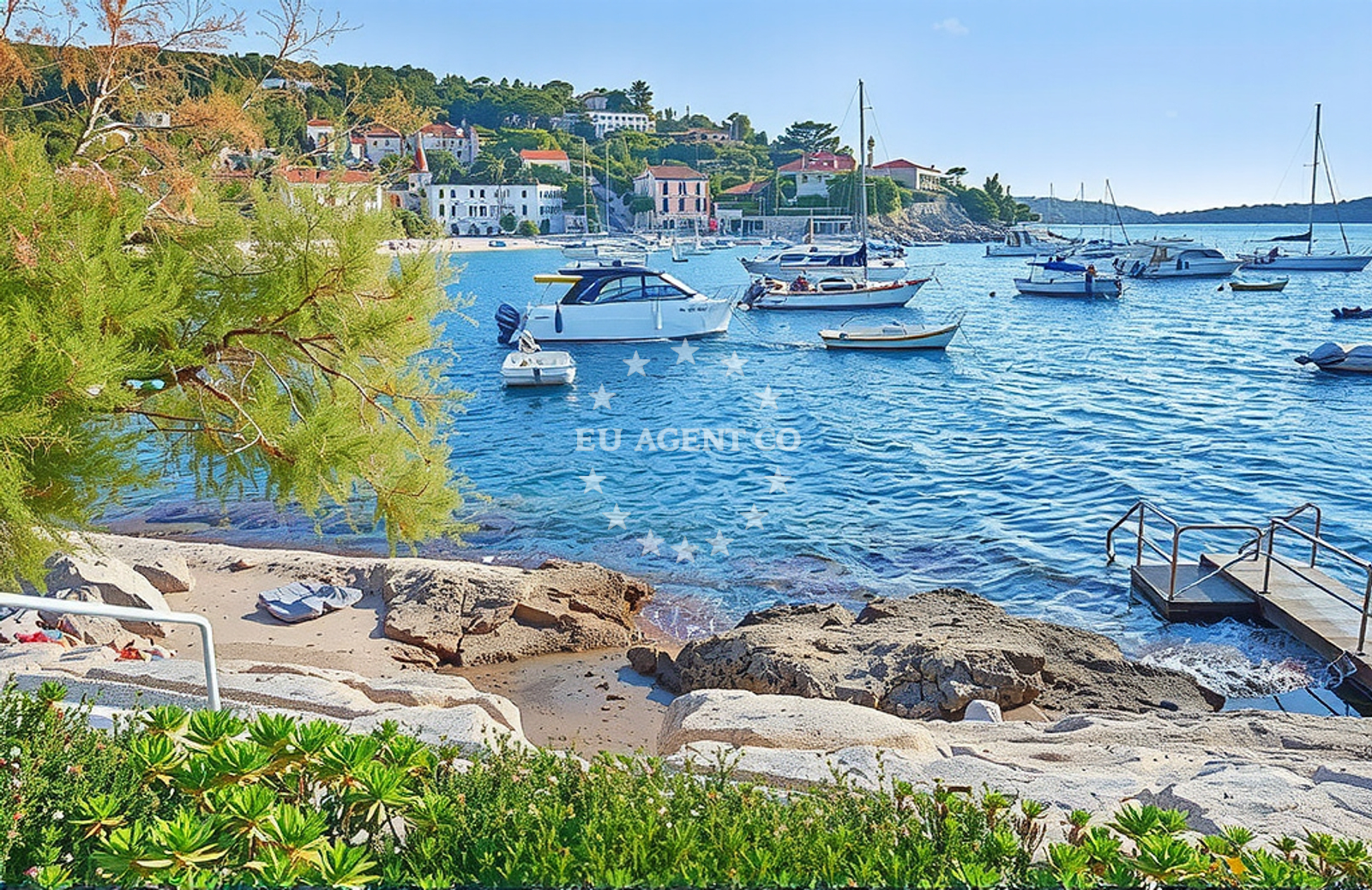 Shoreline and swimming area at Riva, Hvar (Hvar) Beach in Riva