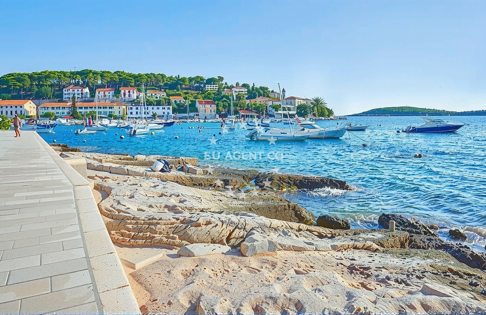 Additional view of Riva, Hvar (Hvar) Beach in Riva