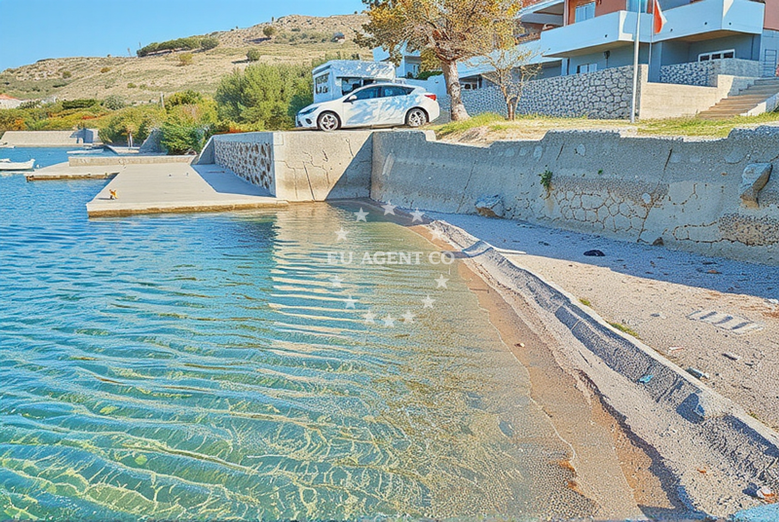 Beach facilities and surroundings at Riva, Metajna (Pag) Beach in Riva