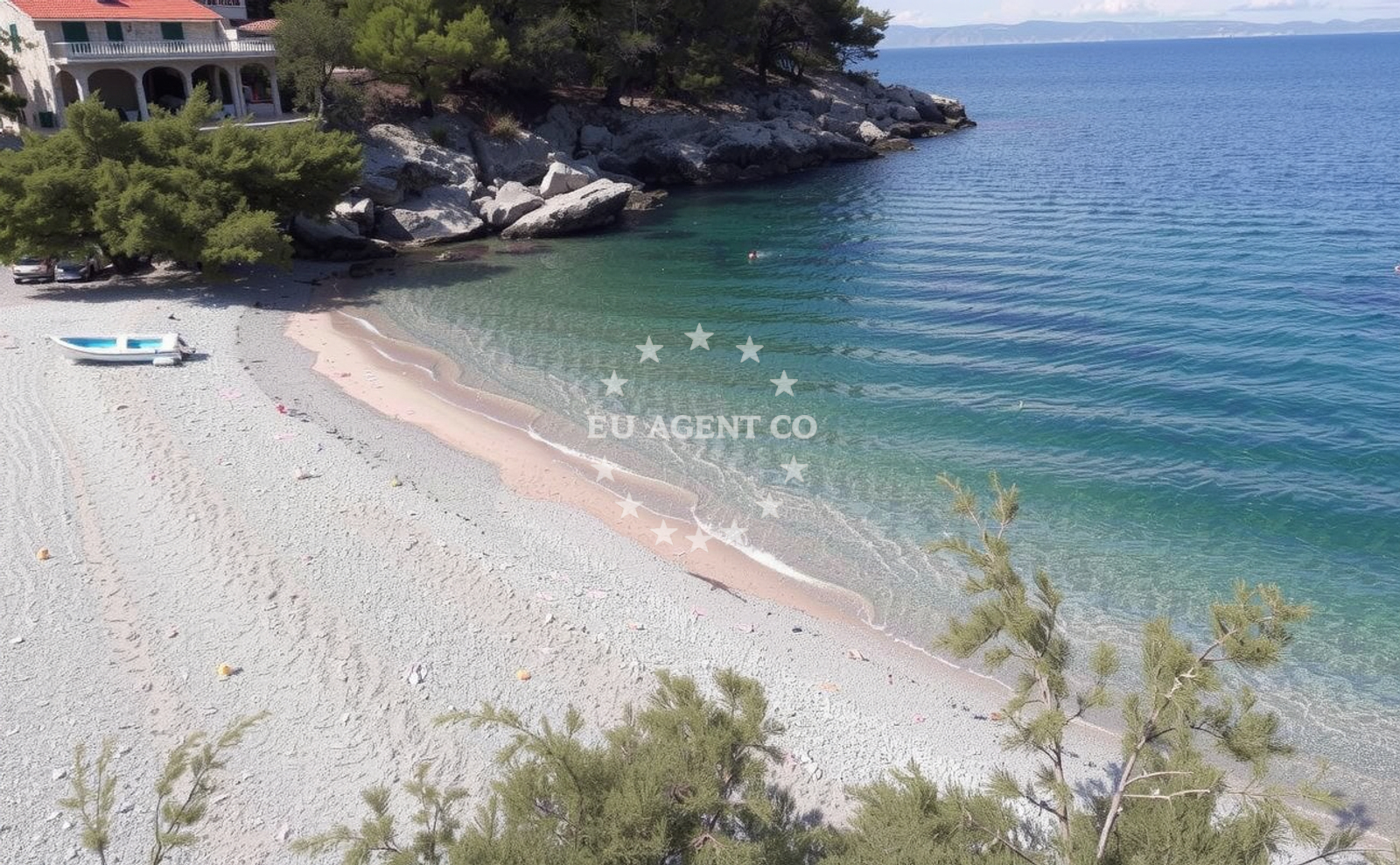 Additional view of Robinson beach in , Bogomolje