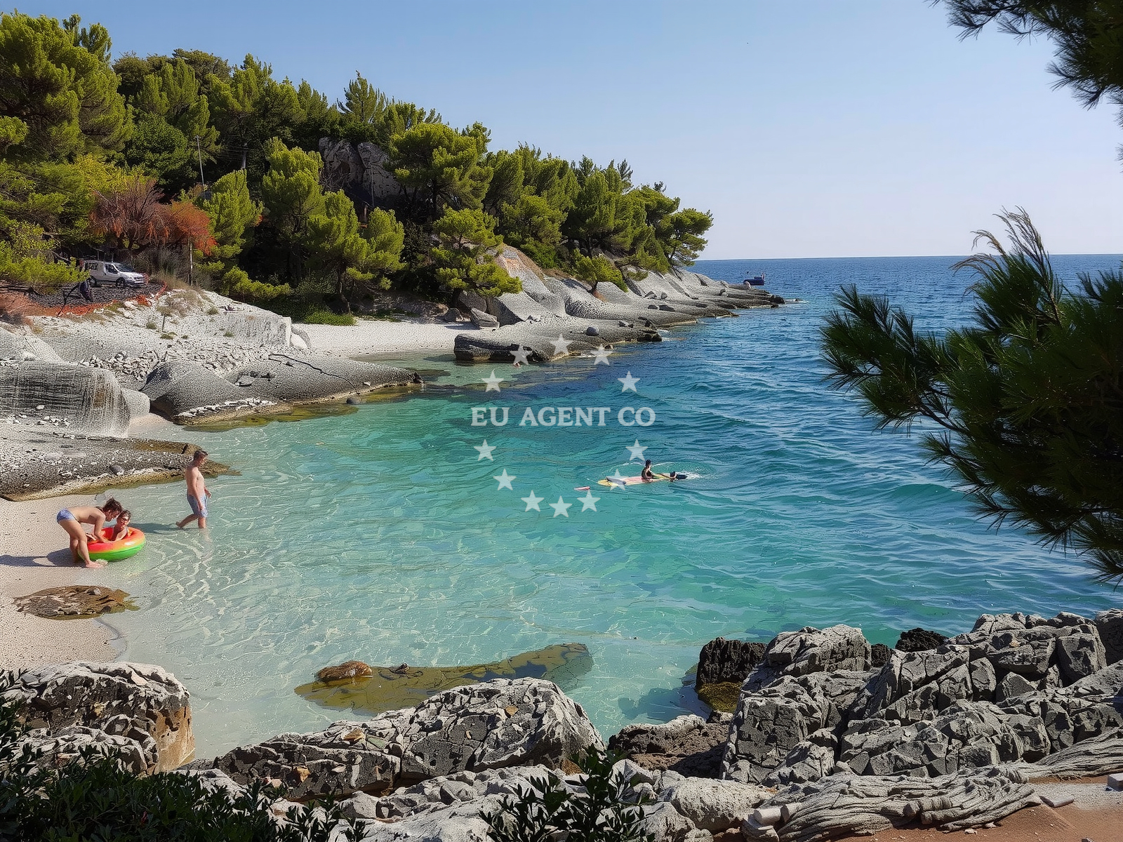 Sea and coastal view of Robinson beach in Nikice Kolumbića 8, Hvar