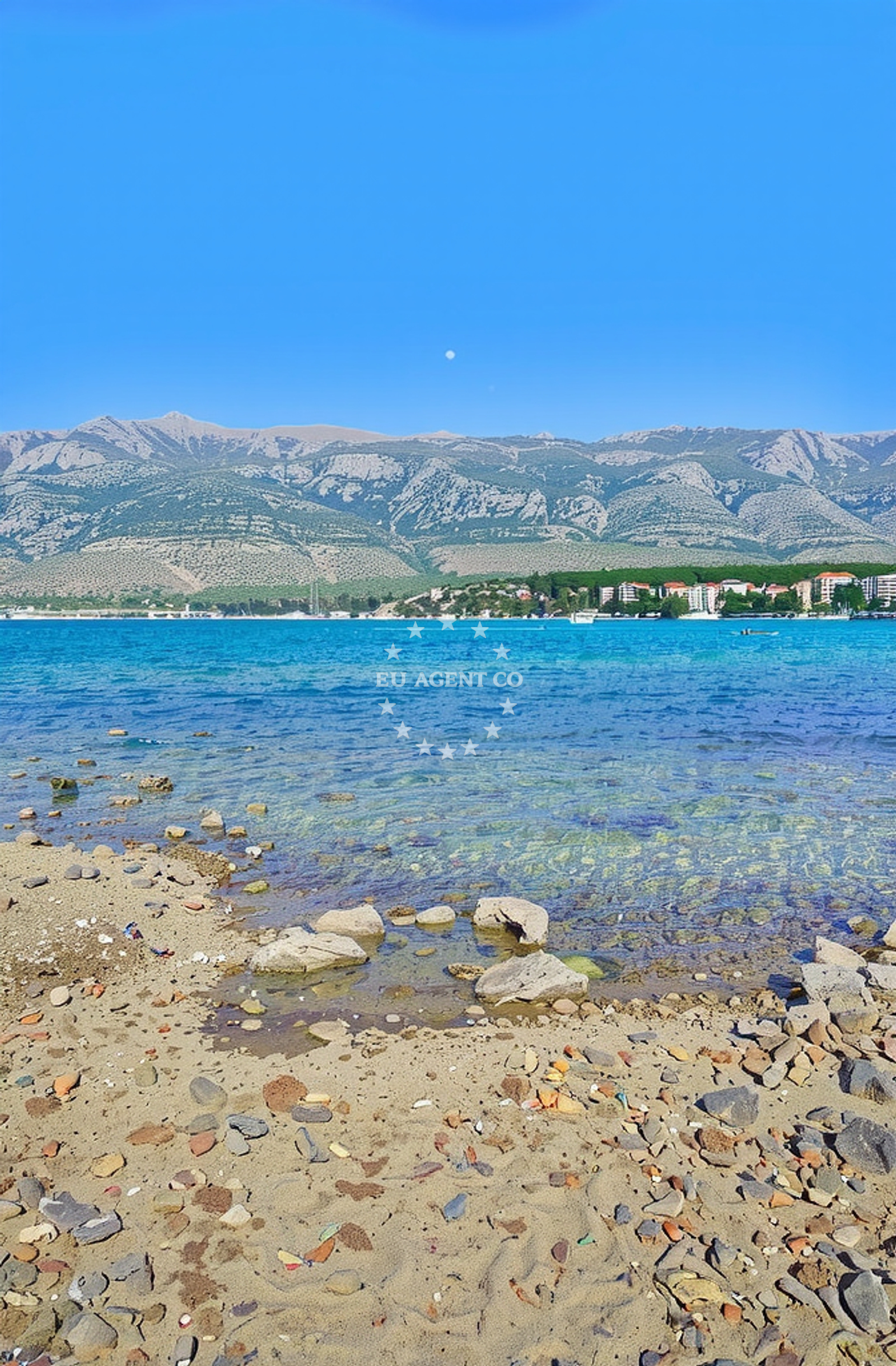 Shoreline and swimming area at Rovanjska (dog beach), Rovanjska Beach in Rovanjska (plaža za pse)