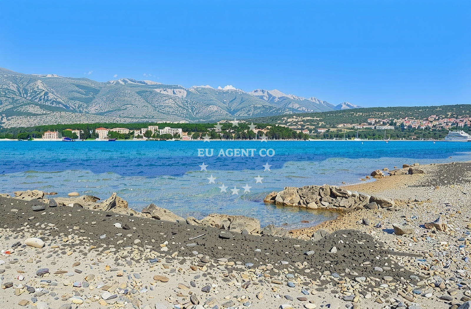 Sea and coastal view of Rovanjska (dog beach), Rovanjska Beach in Rovanjska (plaža za pse)