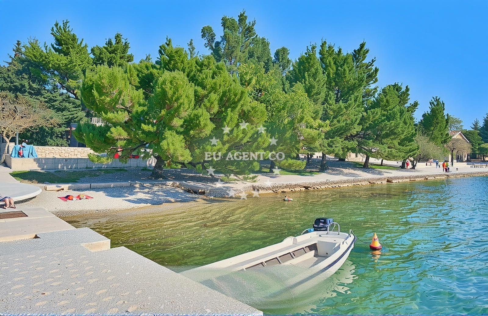 Overview of Rovanjska, Rovanjska Beach in Rovanjska