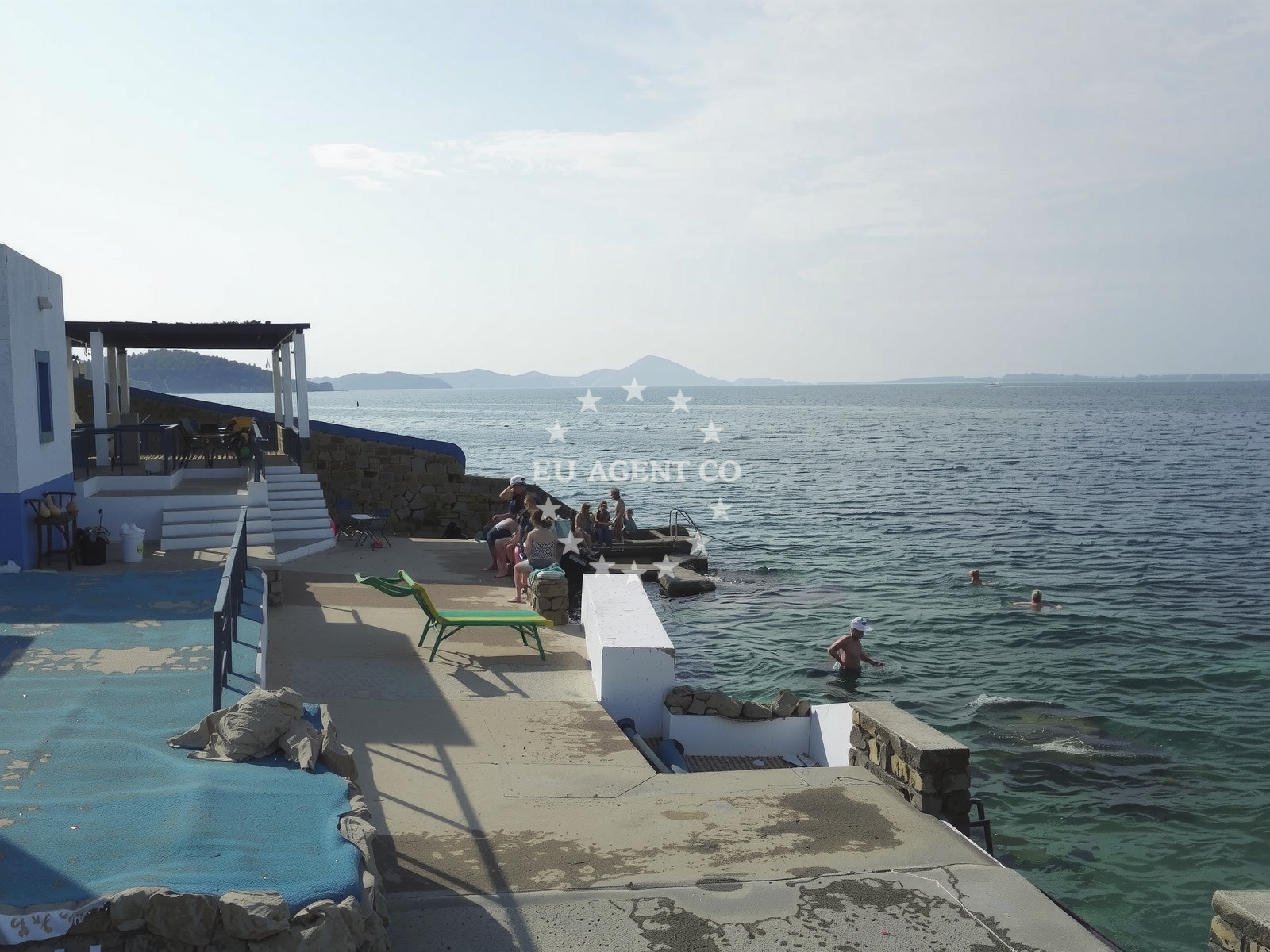 Sea and coastal view of Rovanska beach in Ulica Rovenska 26, Veli Lošinj