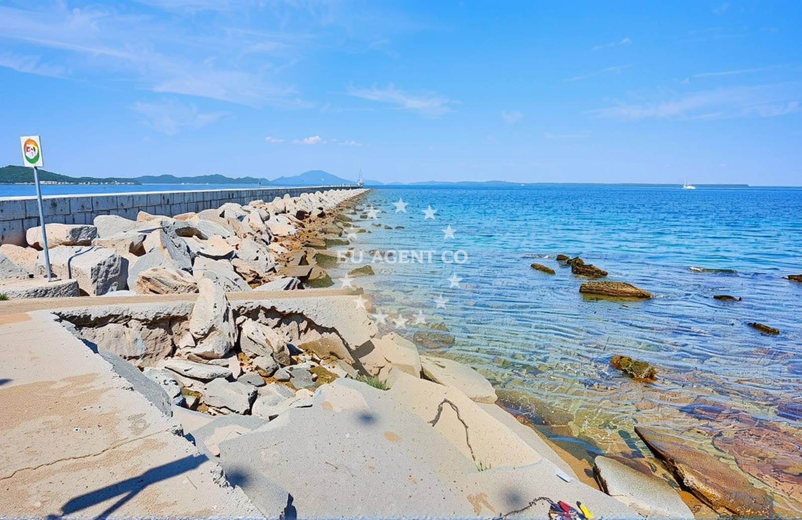 Beach facilities and surroundings at Rovenska (dog beach), Veli Lošinj (Lošinj) Beach in Rovenska (plaža za pse)