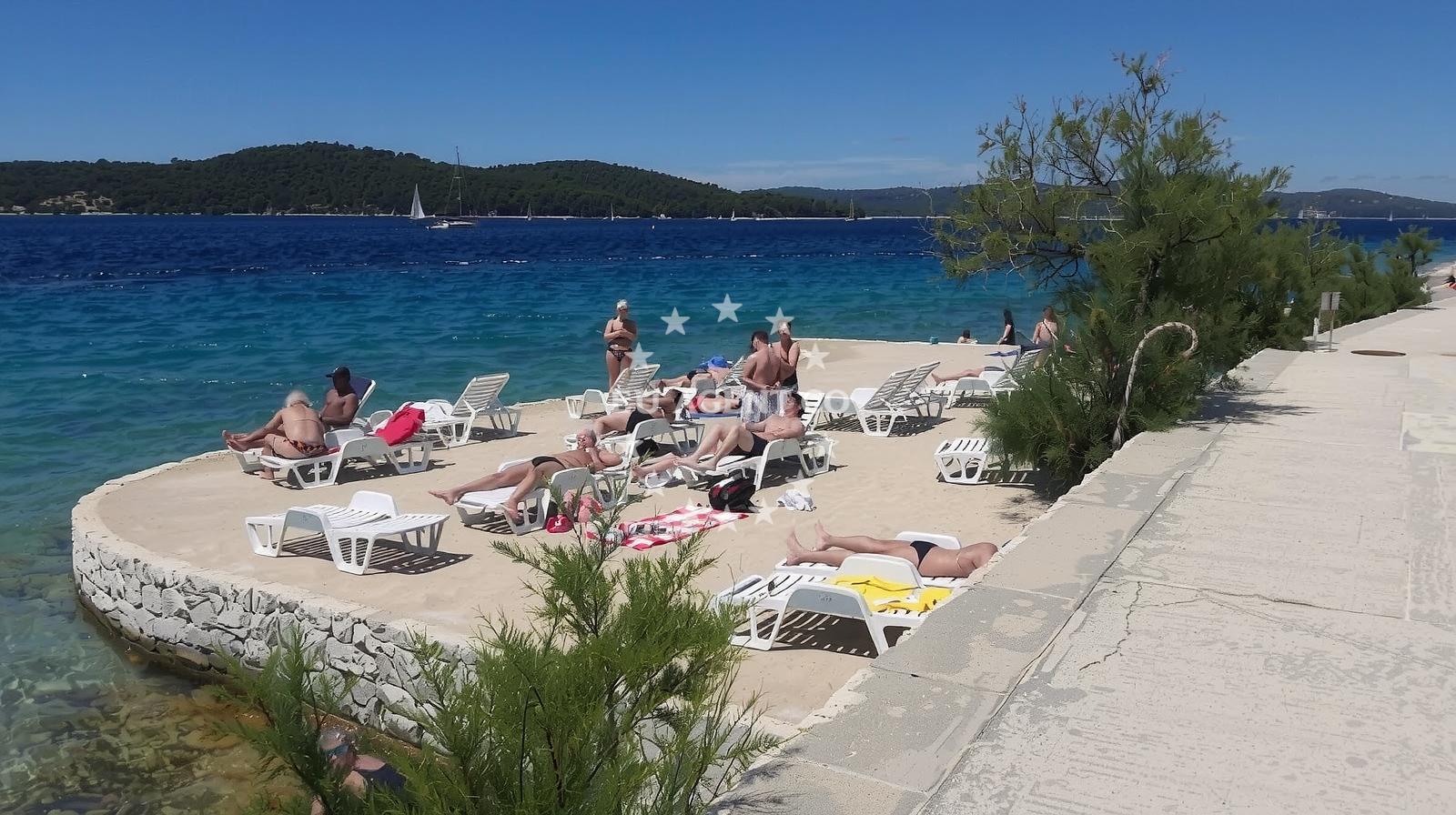 Additional view of Rt Bijaka beach in Milna 1068, Milna