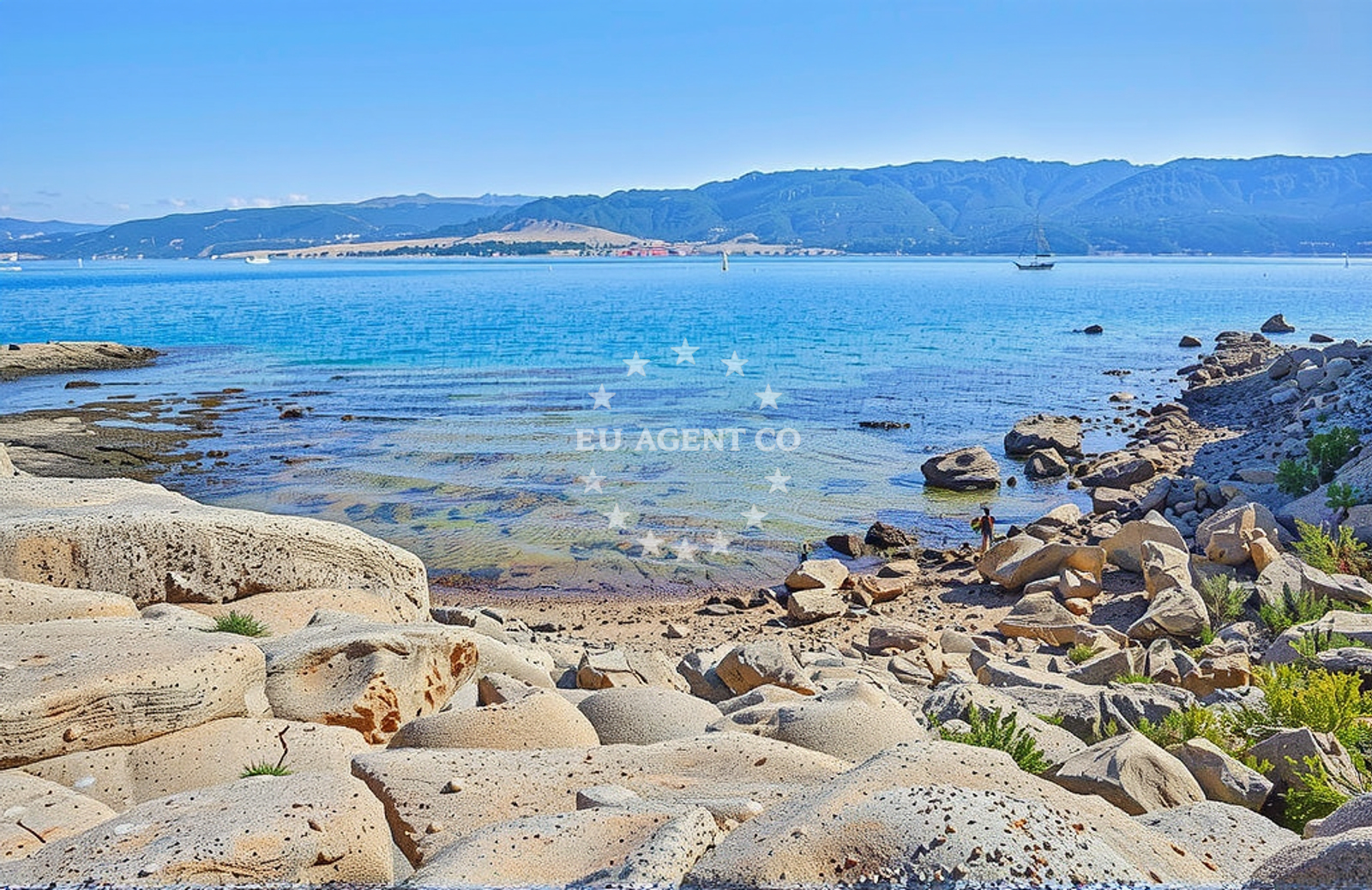 Shoreline and swimming area at Rt Stolac, Lopar (Rab) Beach in Rt Stolac