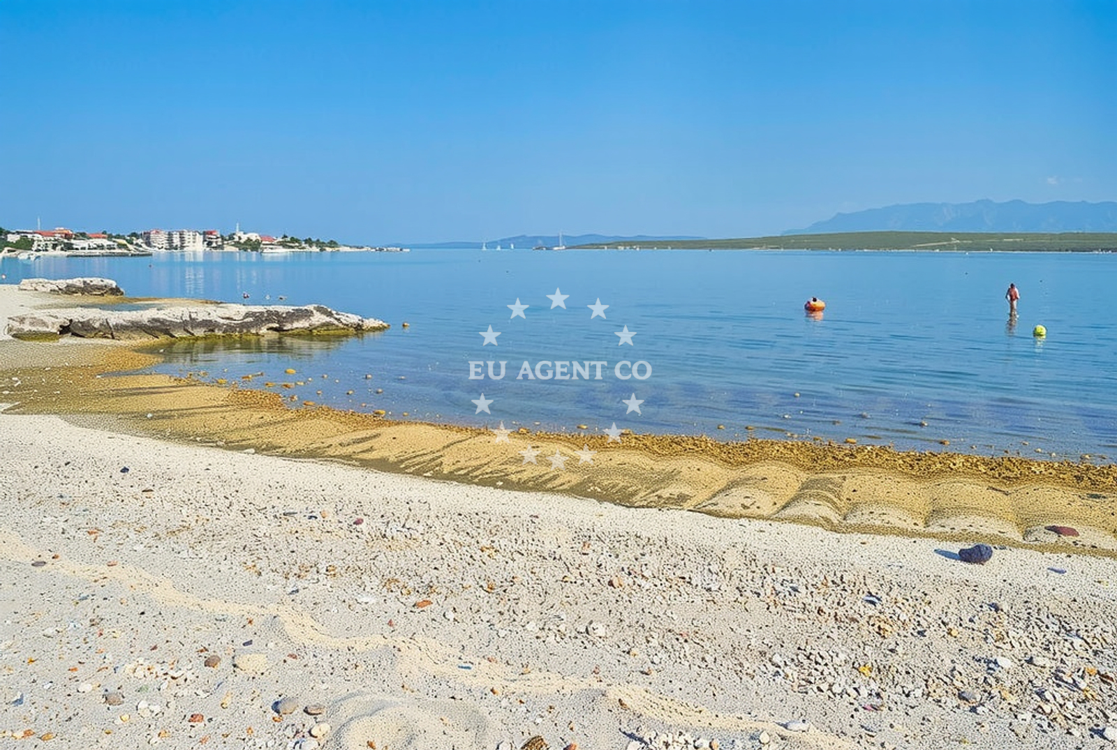 Overview of Rtina, Vir (Vir) Beach in Rtina