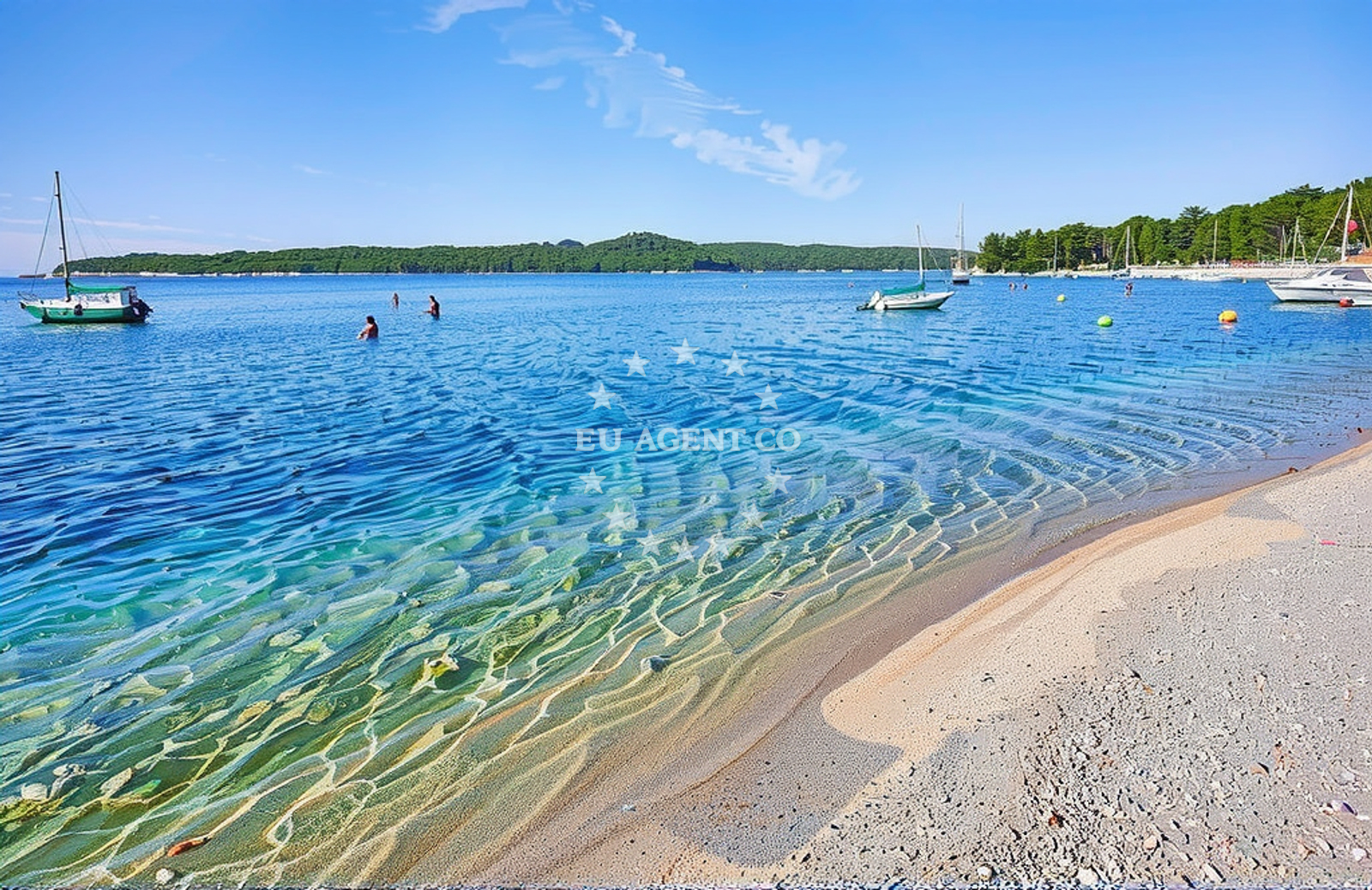 Shoreline and swimming area at Rujnica istok, Mali Lošinj (Lošinj) Beach in Rujnica istok