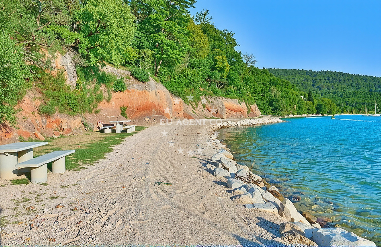 Shoreline and swimming area at Rupa, Trget Beach in Rupa