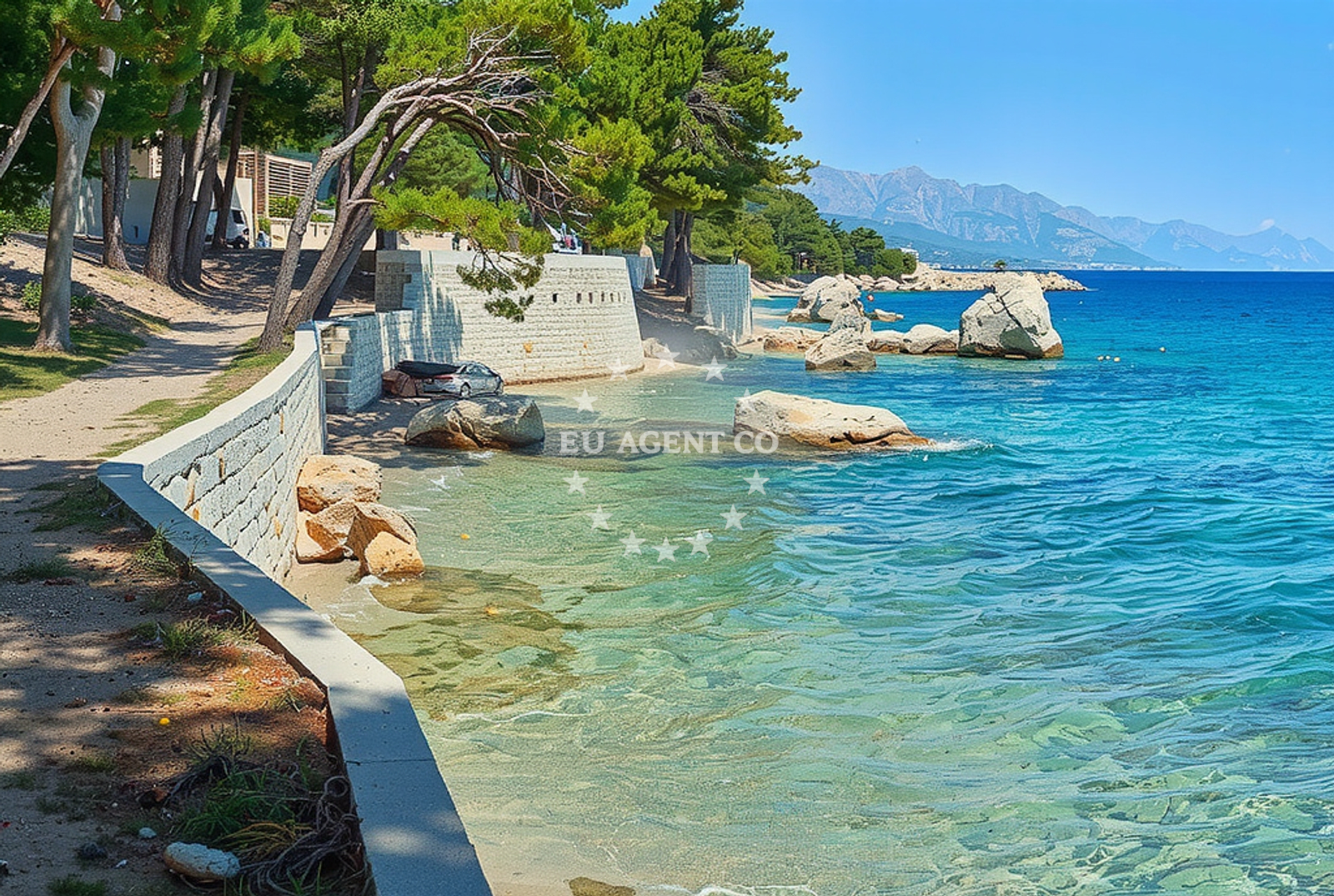 Shoreline and swimming area at Ruskamen sredina, Lokva Rogoznica Beach in Ruskamen sredina