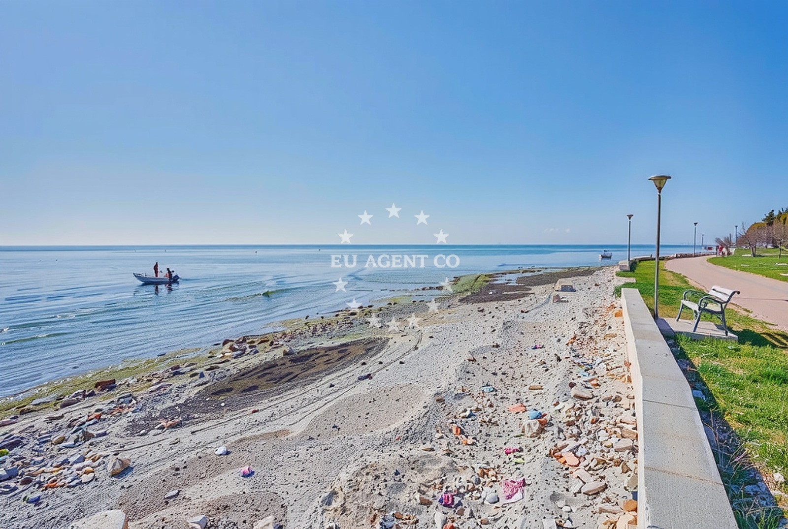 Shoreline and swimming area at Santarel, Lovrečica Beach in Santarel