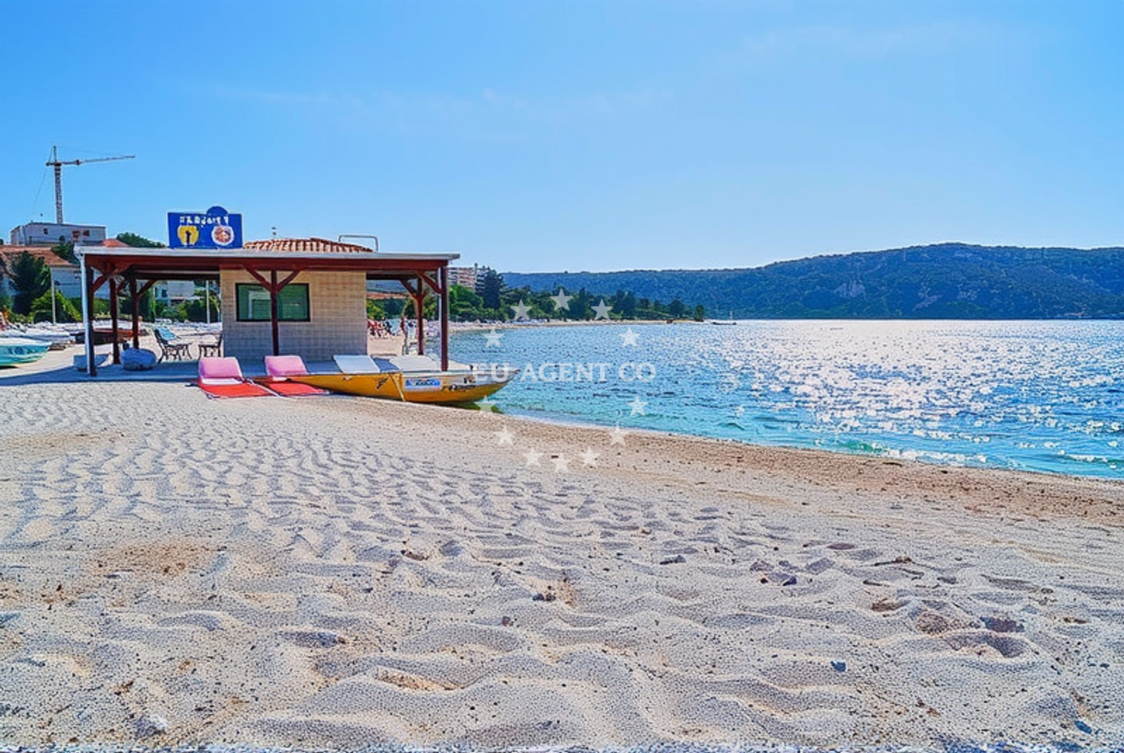 Beach facilities and surroundings at Šašina sjever, Seget Vranjica Beach in Šašina sjever