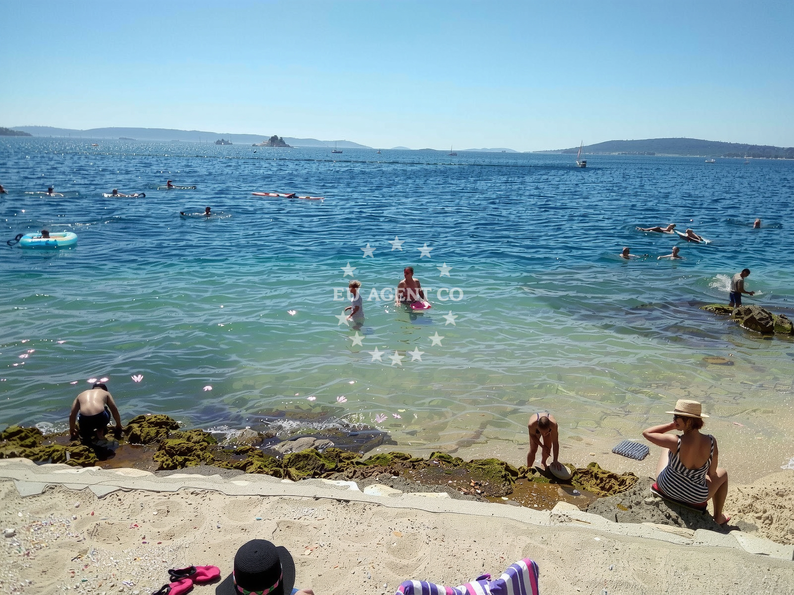 Overview of Seget Vranjica beach in 2 Ulica Stjepana Radića, Seget Vranjica