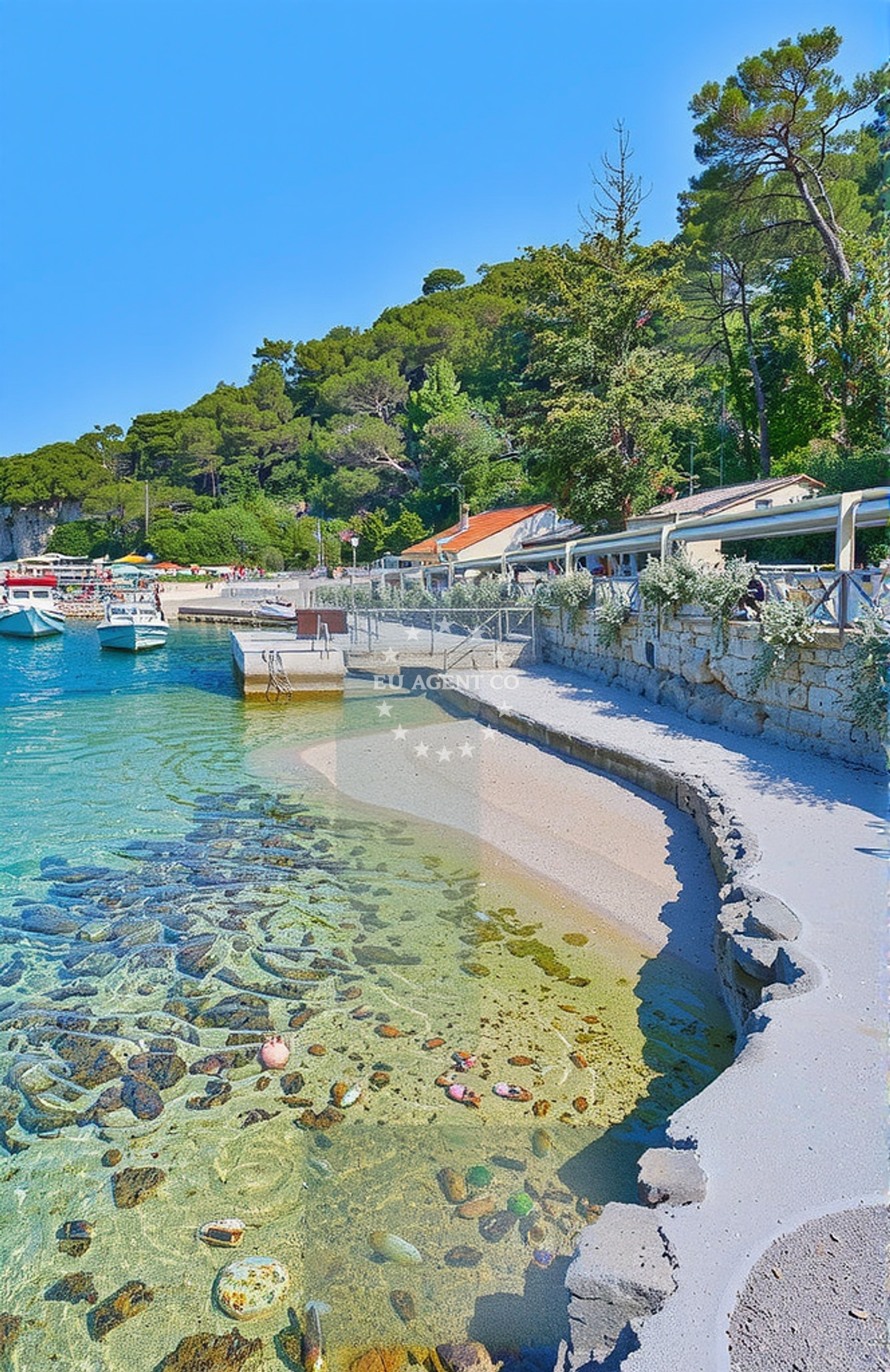 Additional view of Selca (Brač): beaches and coves (4) in Selca (Brač)