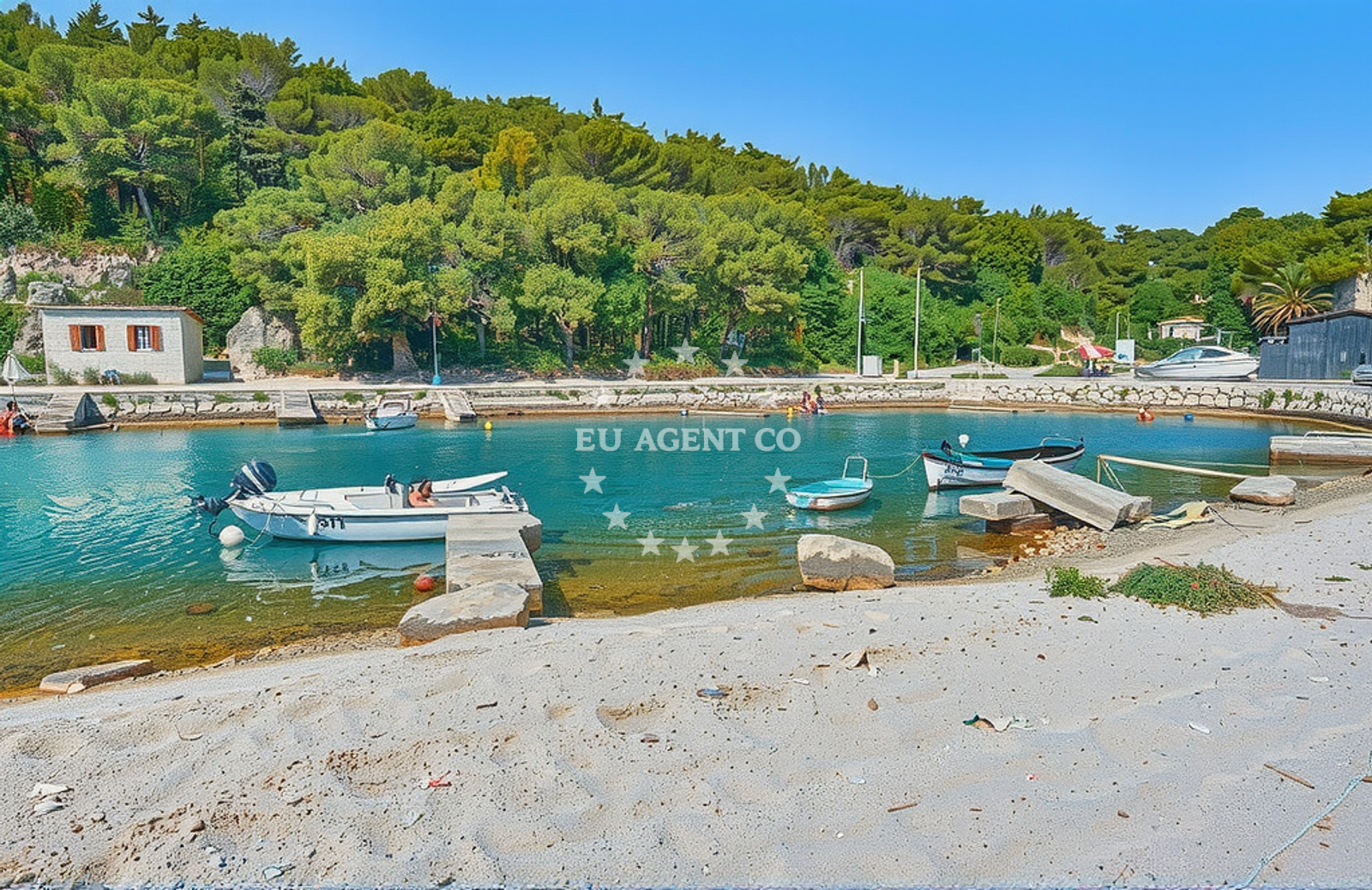 Additional view of Selca (Brač): beaches and coves (4) in Selca (Brač)