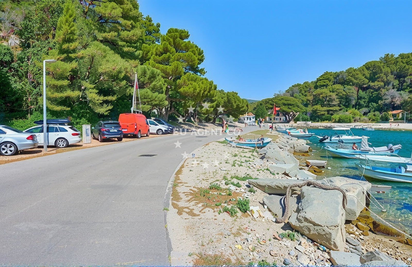Additional view of Selca (Brač): beaches and coves (4) in Selca (Brač)