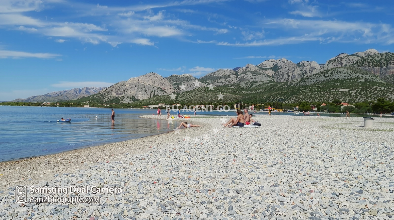 Beach facilities and surroundings at Seline beach in 22A Put Bunarića 1 kat, Seline