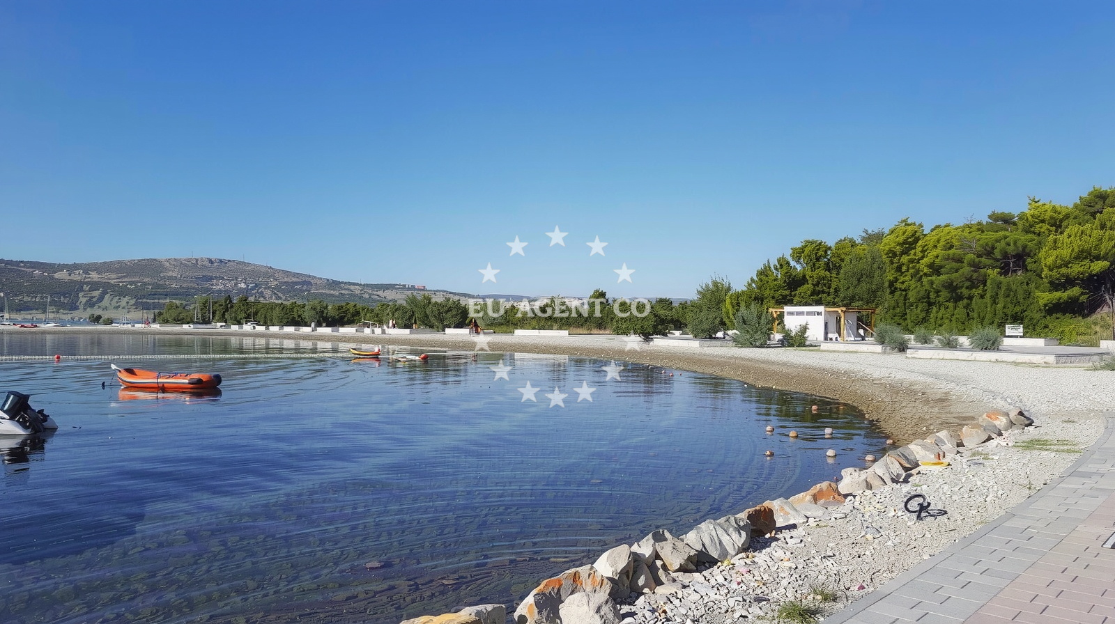 Overview of Seline beach II in 2 Vodovodna ulica, Starigrad