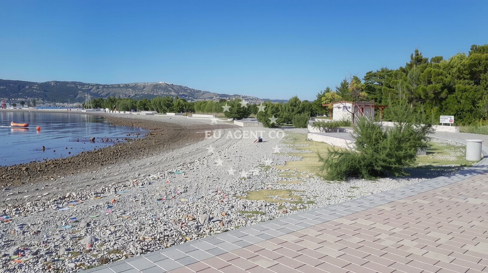 Beach facilities and surroundings at Seline beach II in 2 Vodovodna ulica, Starigrad