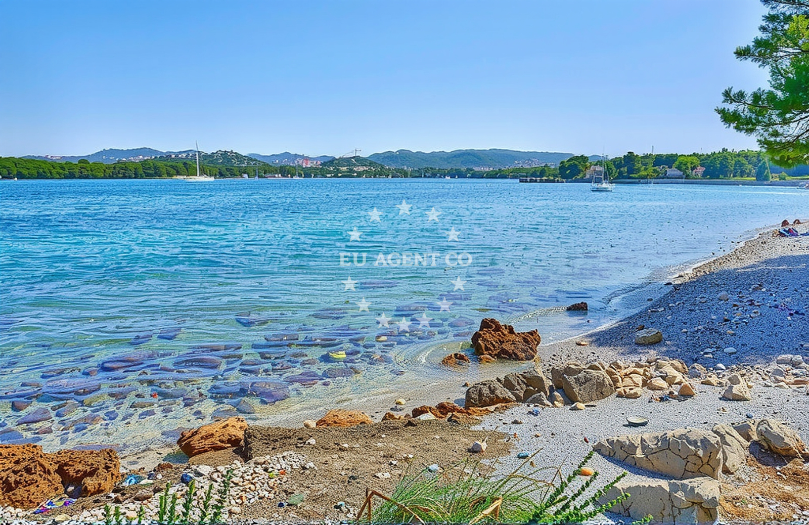 Beach facilities and surroundings at Šenišna, Šibenik Beach in Šenišna