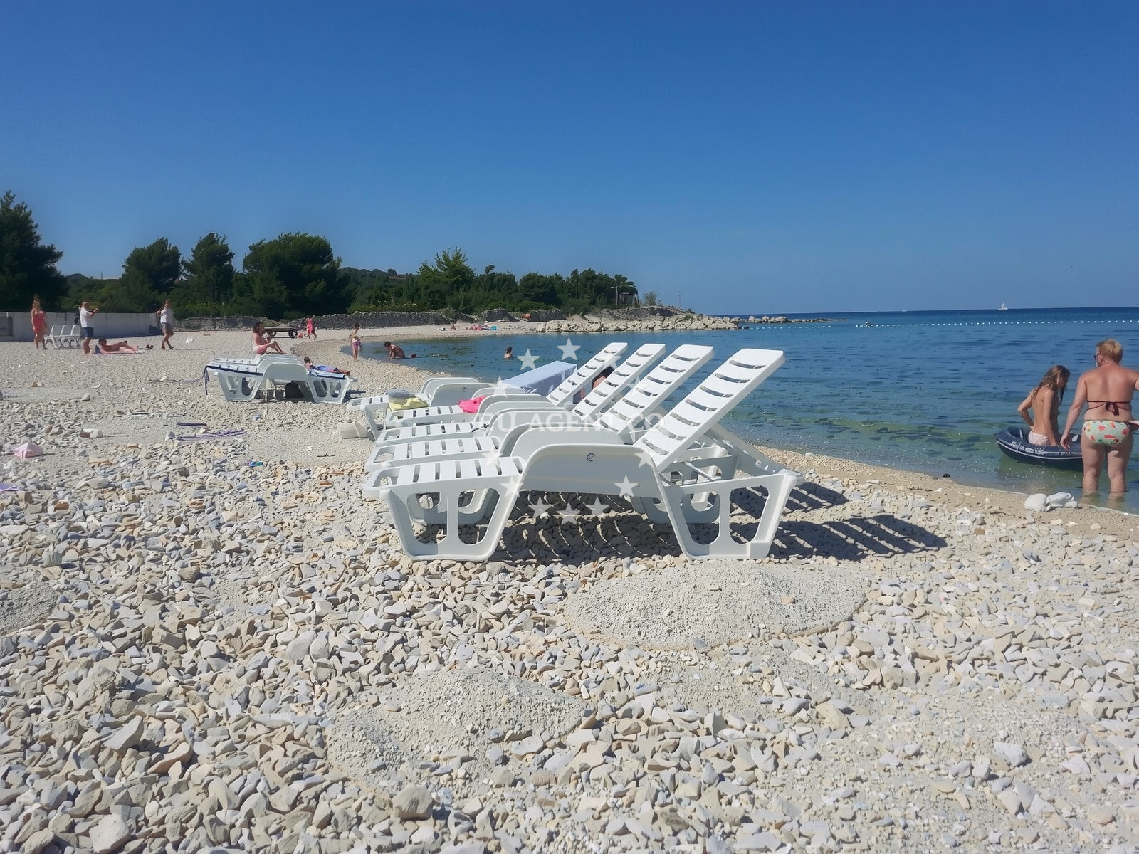 Shoreline and swimming area at Sepurina beach in Miline ulica 122, Rogoznica
