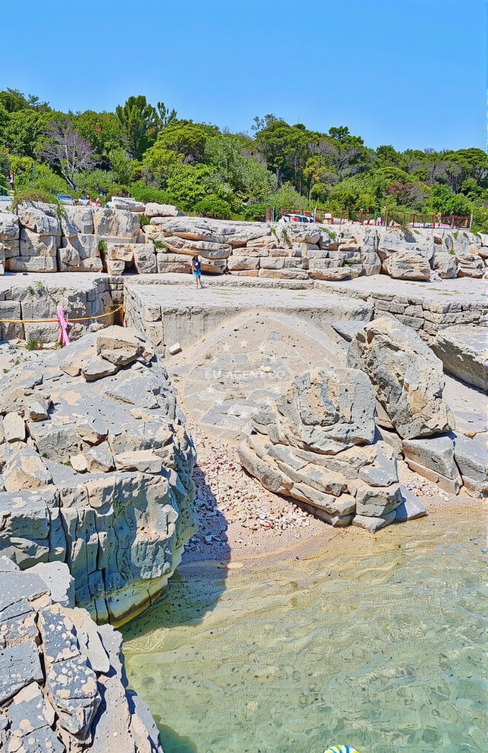 Additional view of Shkolich beach II in 136, Kavran