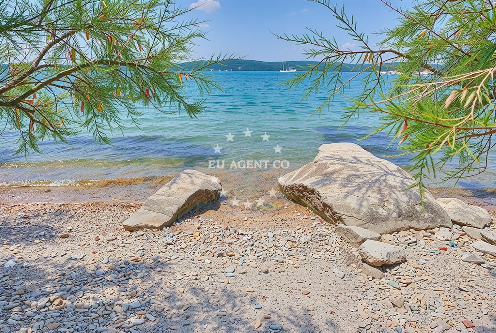 Shoreline and swimming area at Šibenik, Novigrad (Zadarska županija) Beach in Šibenik