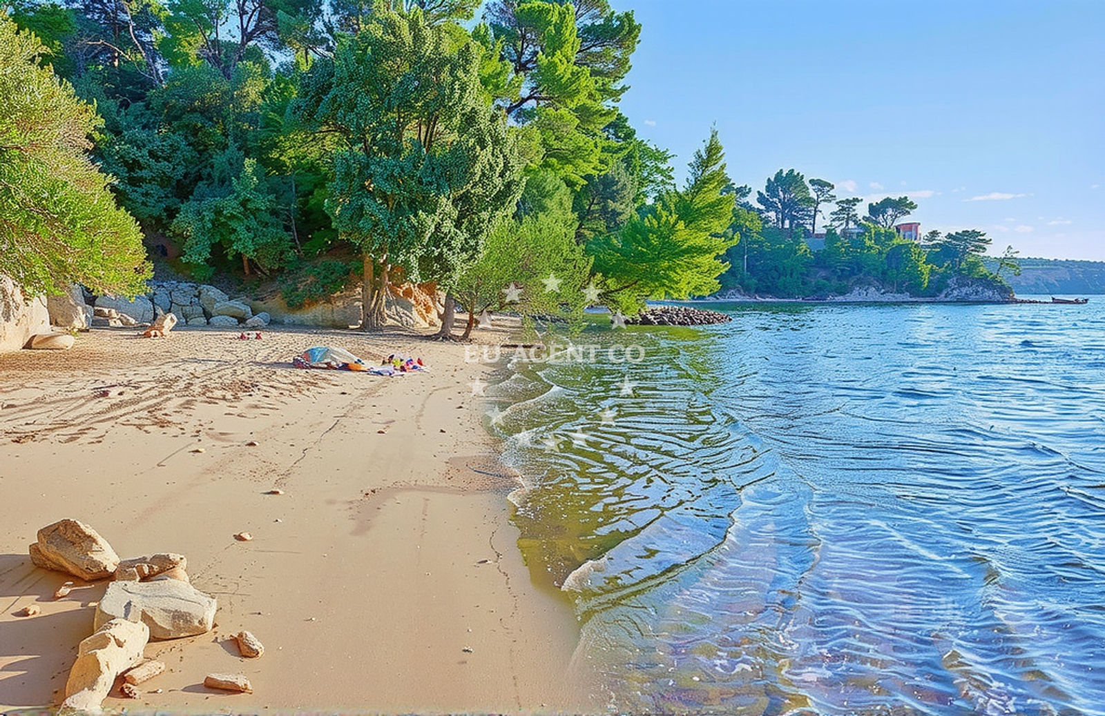 Overview of Siće jug, Lopar (Rab) Beach in Siće jug