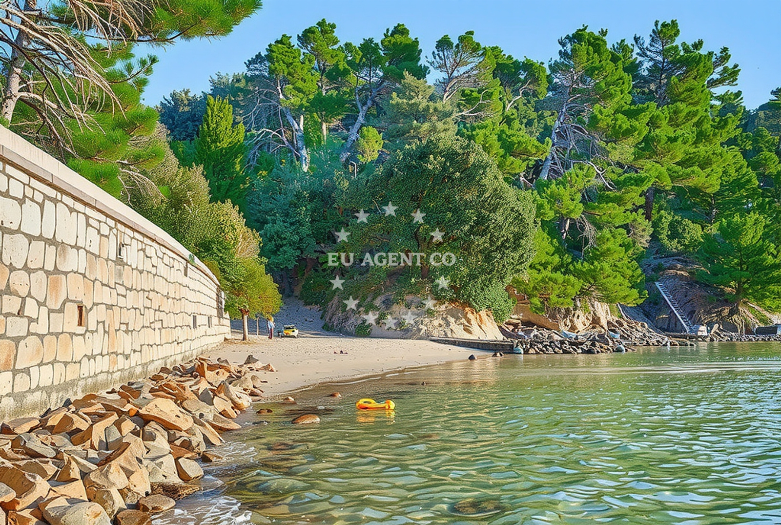 Shoreline and swimming area at Siće jug, Lopar (Rab) Beach in Siće jug