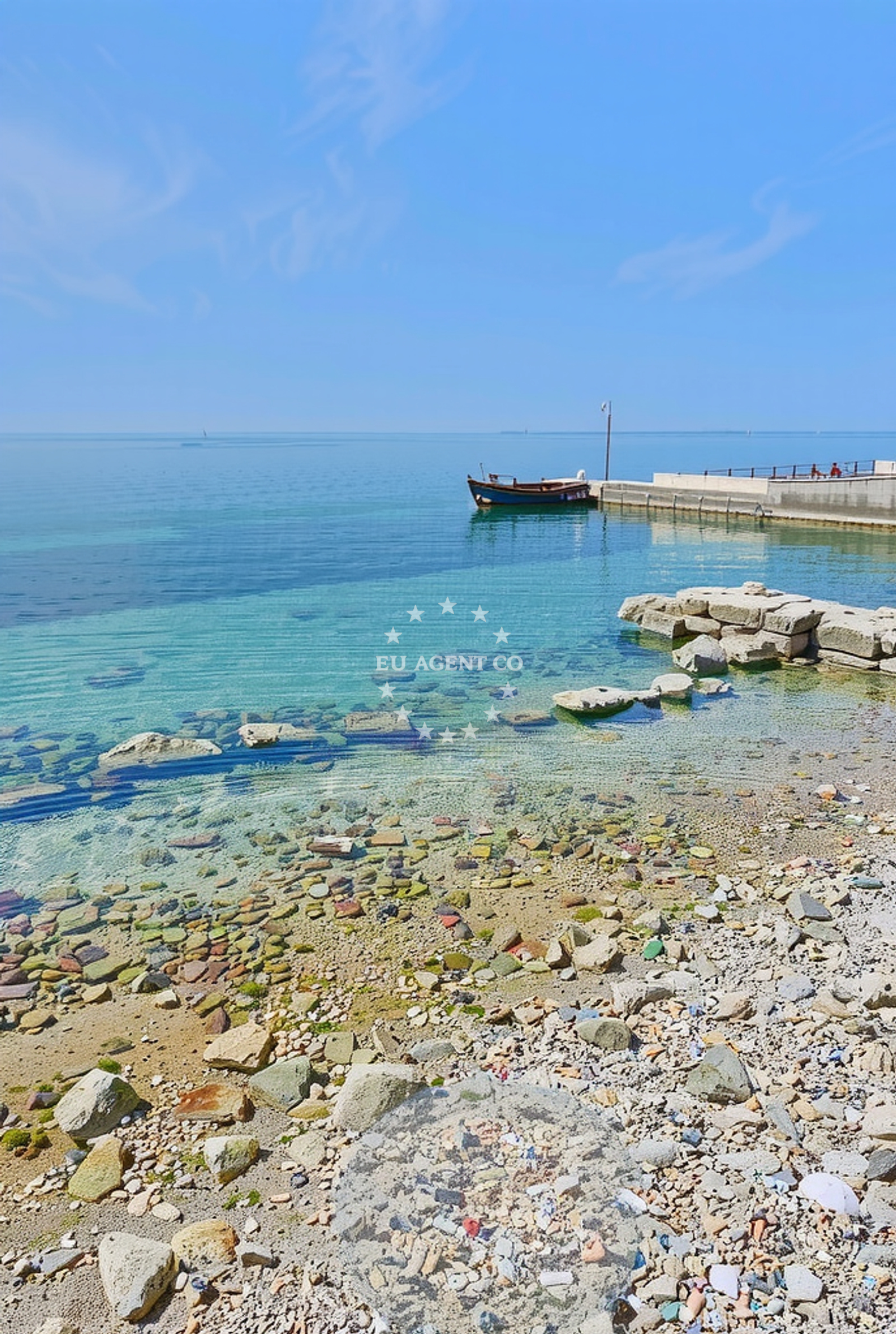 Beach facilities and surroundings at Sidro (Valetica), Vabriga Beach in Sidro (Valetica)