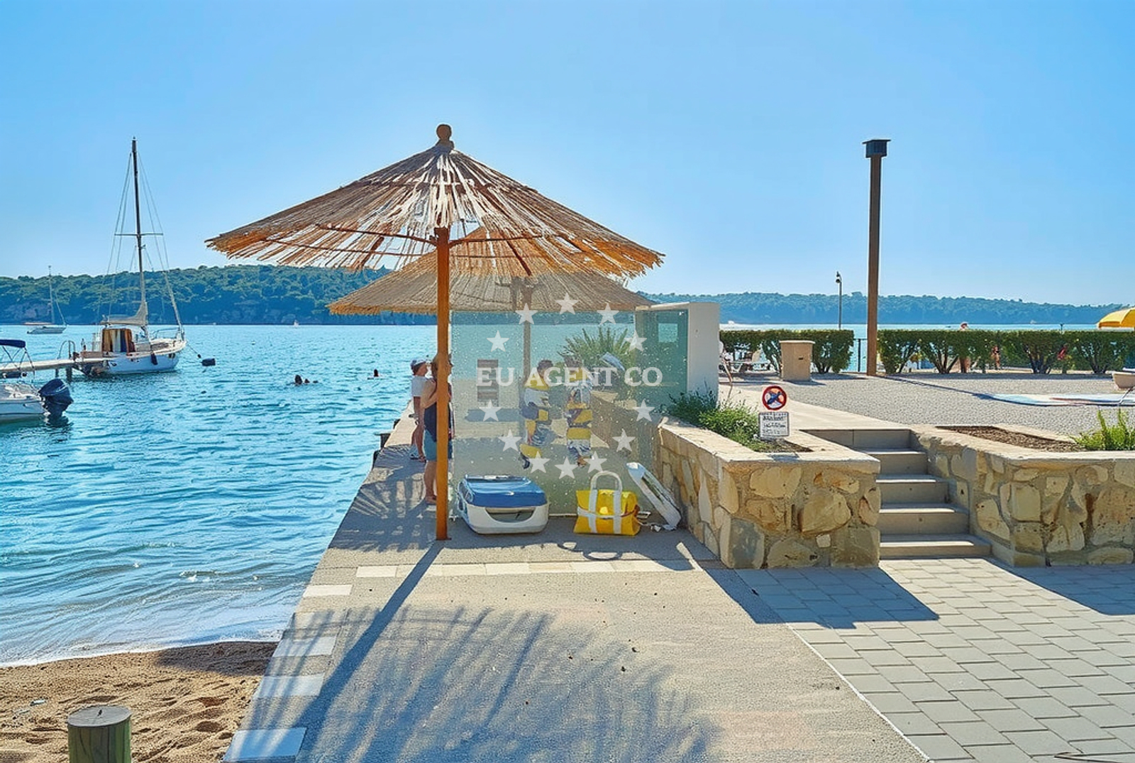 Beach facilities and surroundings at Šimičići zapad, Barbat na Rabu (Rab) Beach in Šimičići zapad