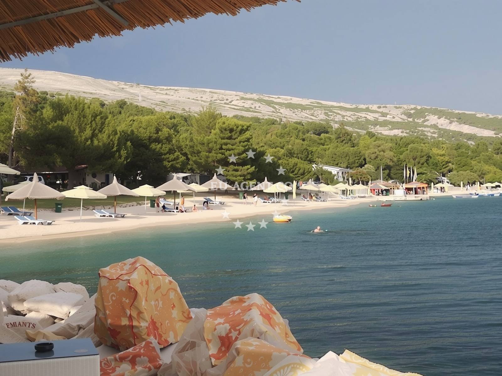 Additional view of Simuni II beach