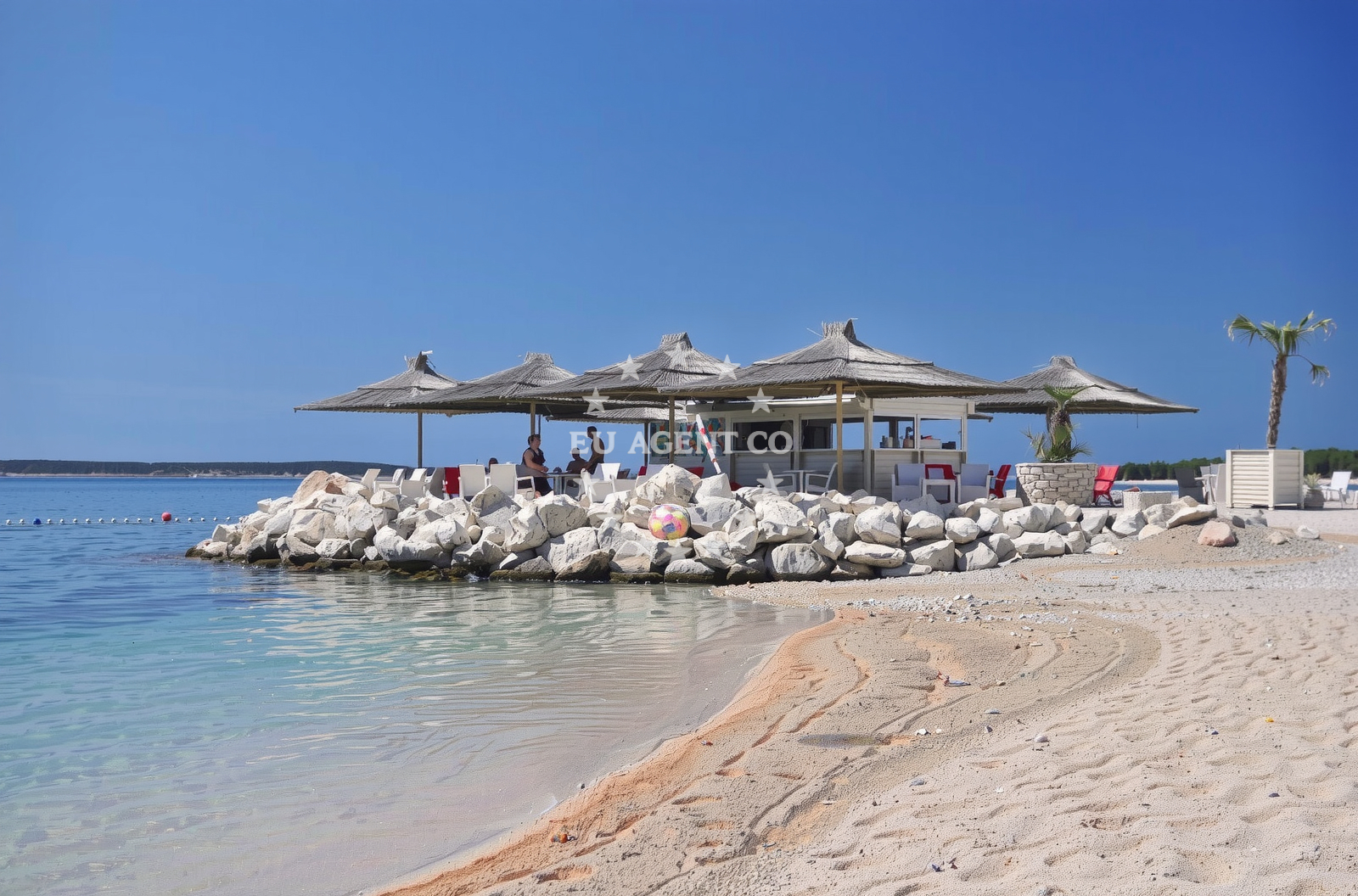 Additional view of Simuni II beach