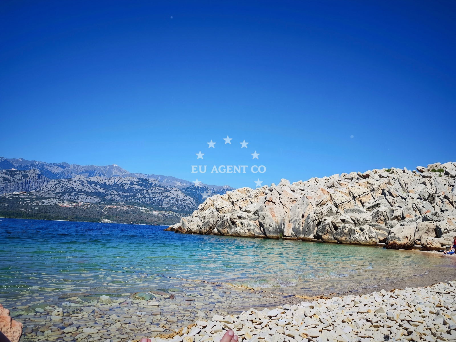 Additional view of Sipa beach in 5 Drage, Vinjerac