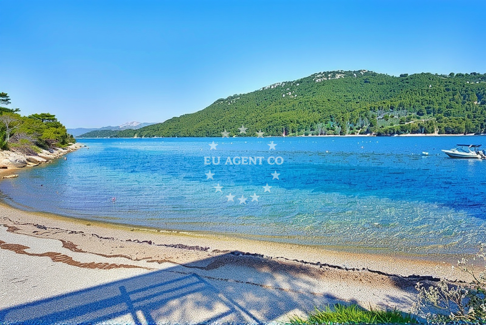 Beach facilities and surroundings at Šipanska Luka (Šipan): beaches and coves (1) in Šipanska Luka (Šipan)