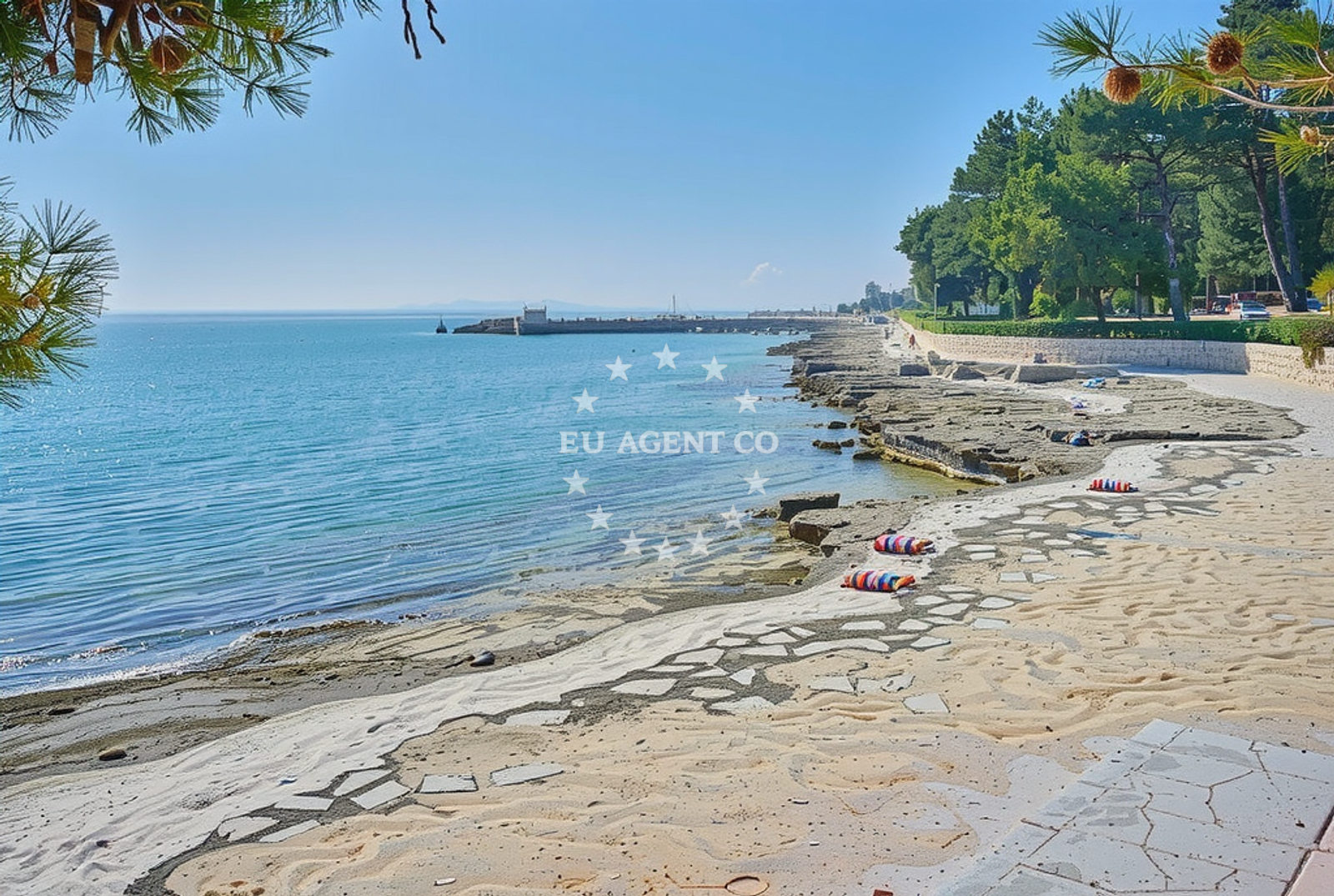 Beach facilities and surroundings at Sirena, Novigrad (Istarska županija) Beach in Sirena