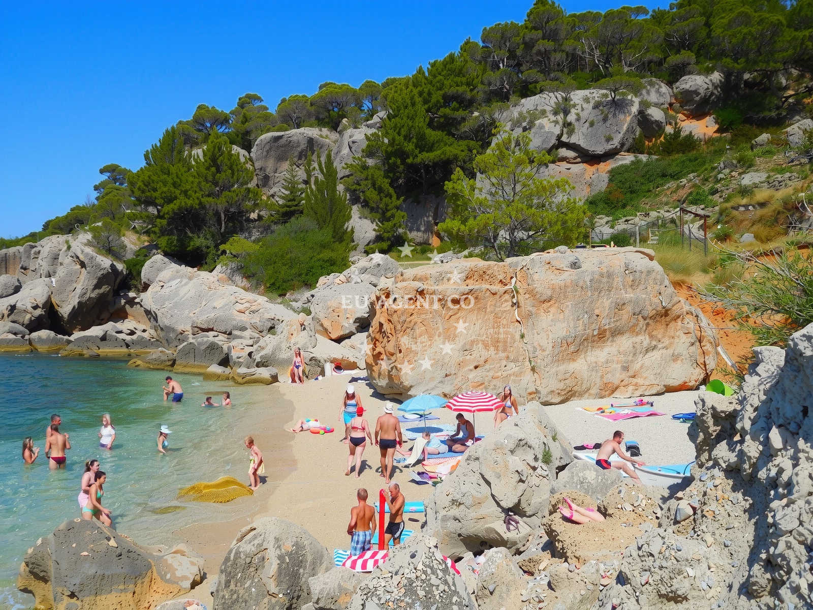 Shoreline and swimming area at Skala beach in PUT MORA STORI 43, Sveta Nedelja