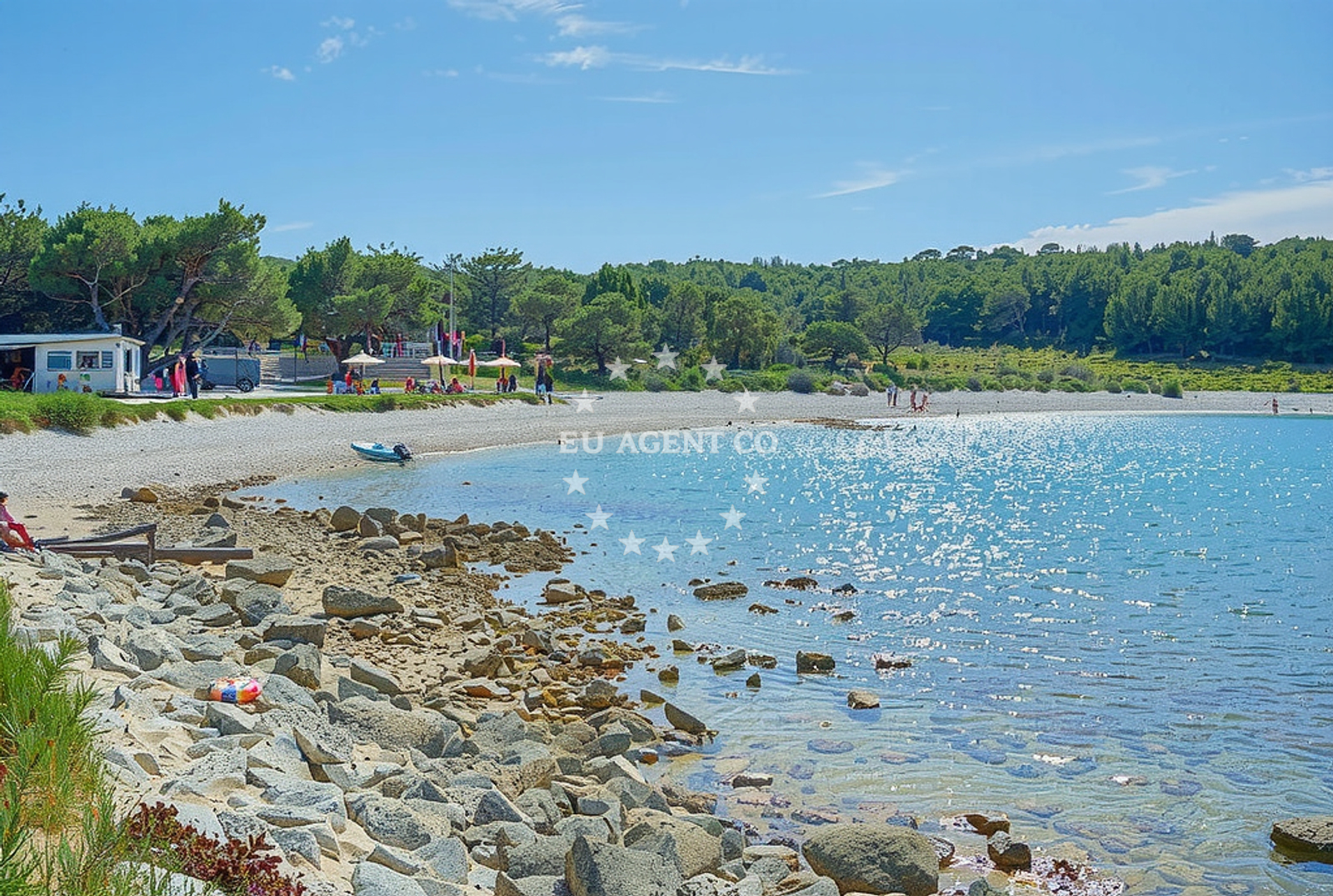 Shoreline and swimming area at Školjić Kamenjak sjever, Premantura Beach in Školjić Kamenjak sjever