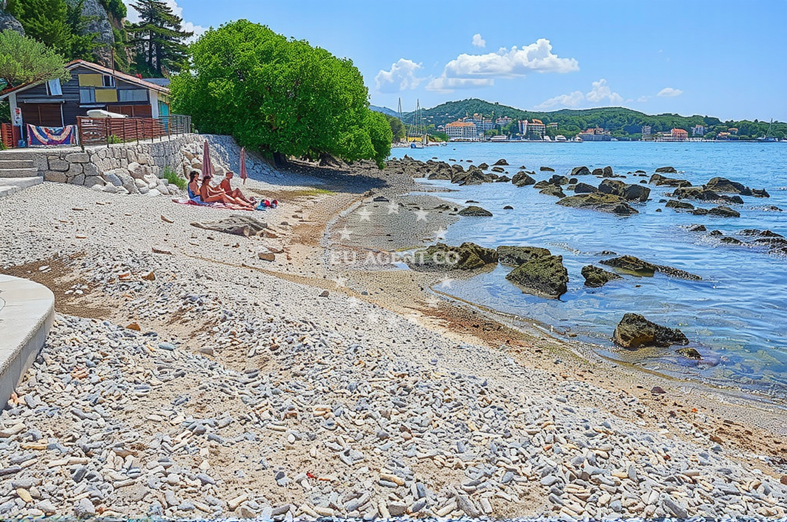 Beach facilities and surroundings at Skrača jug, Ugljan (Ugljan) Beach in Skrača jug