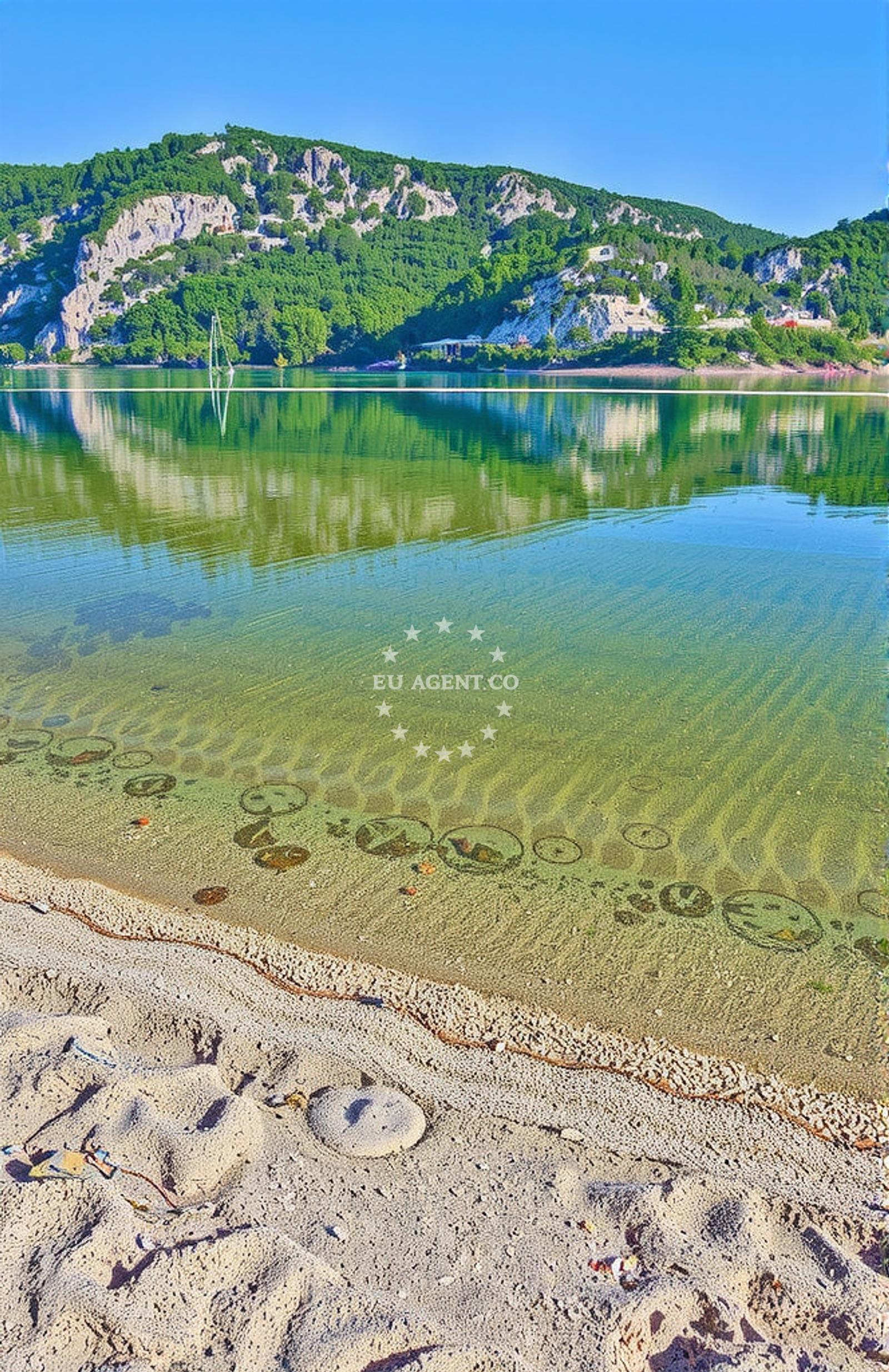 Beach facilities and surroundings at Skradin: beaches and coves (1) in Skradin