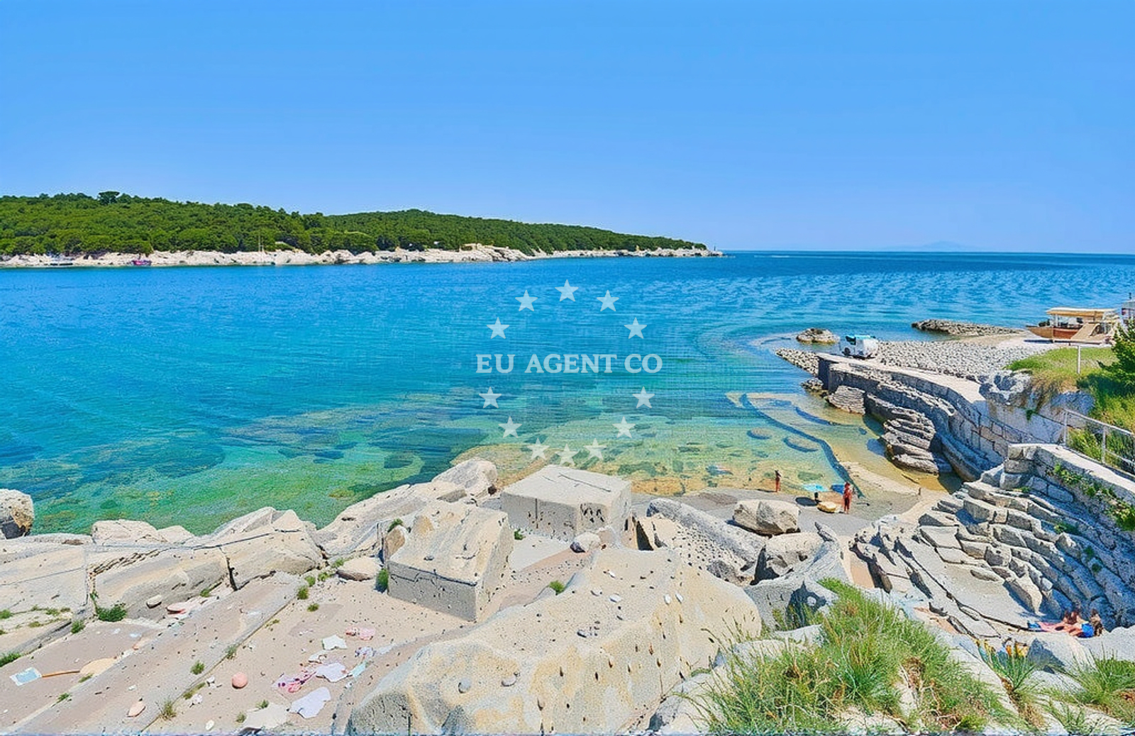 Beach facilities and surroundings at Škrila, Pavićini Beach in Škrila