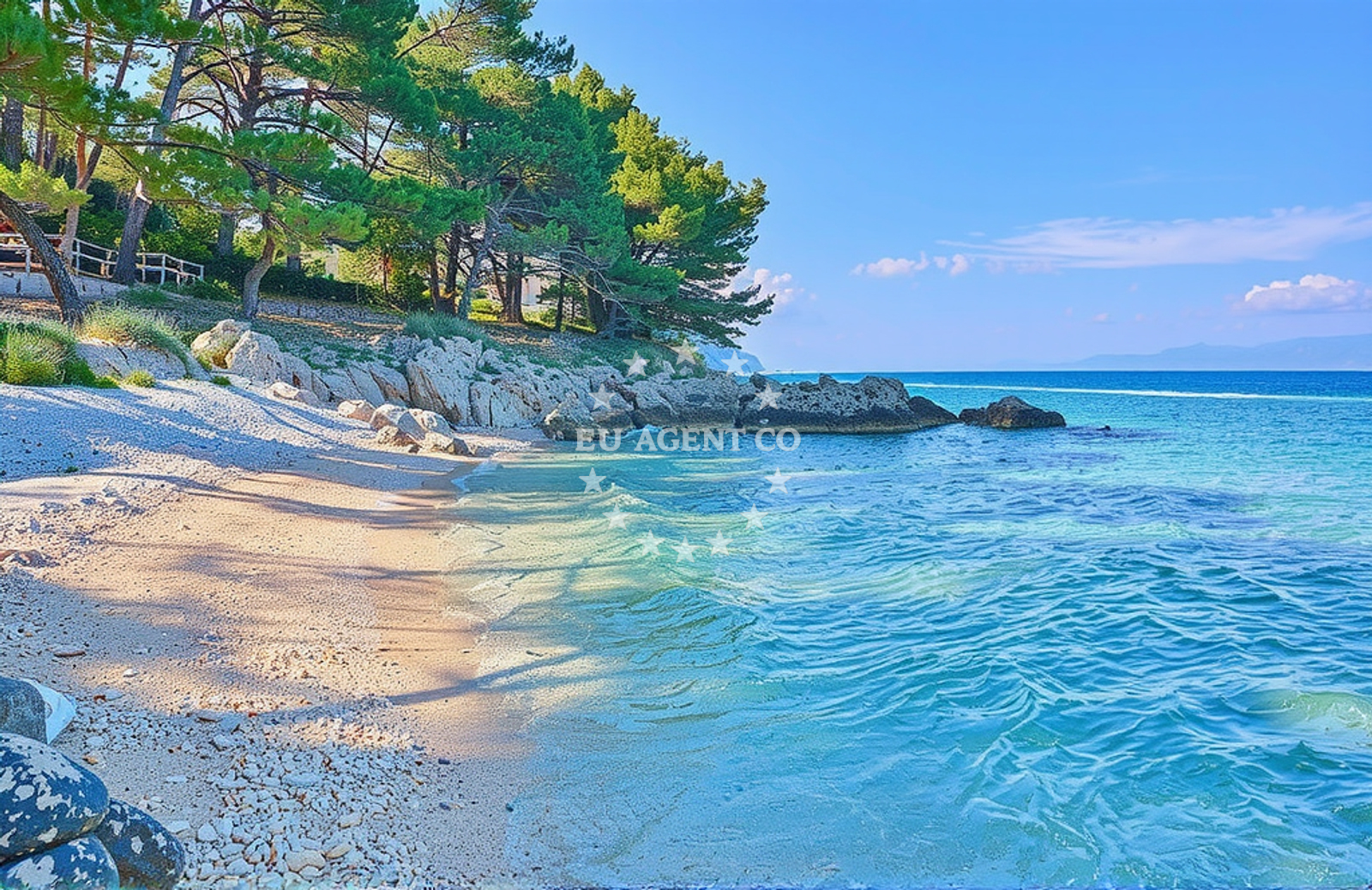 Shoreline and swimming area at Skvaranska: beaches and coves (1) in Skvaranska