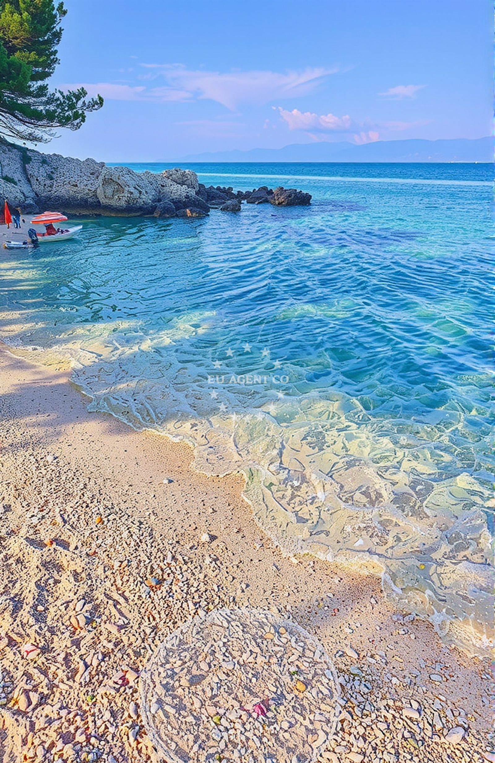 Beach facilities and surroundings at Skvaranska: beaches and coves (1) in Skvaranska