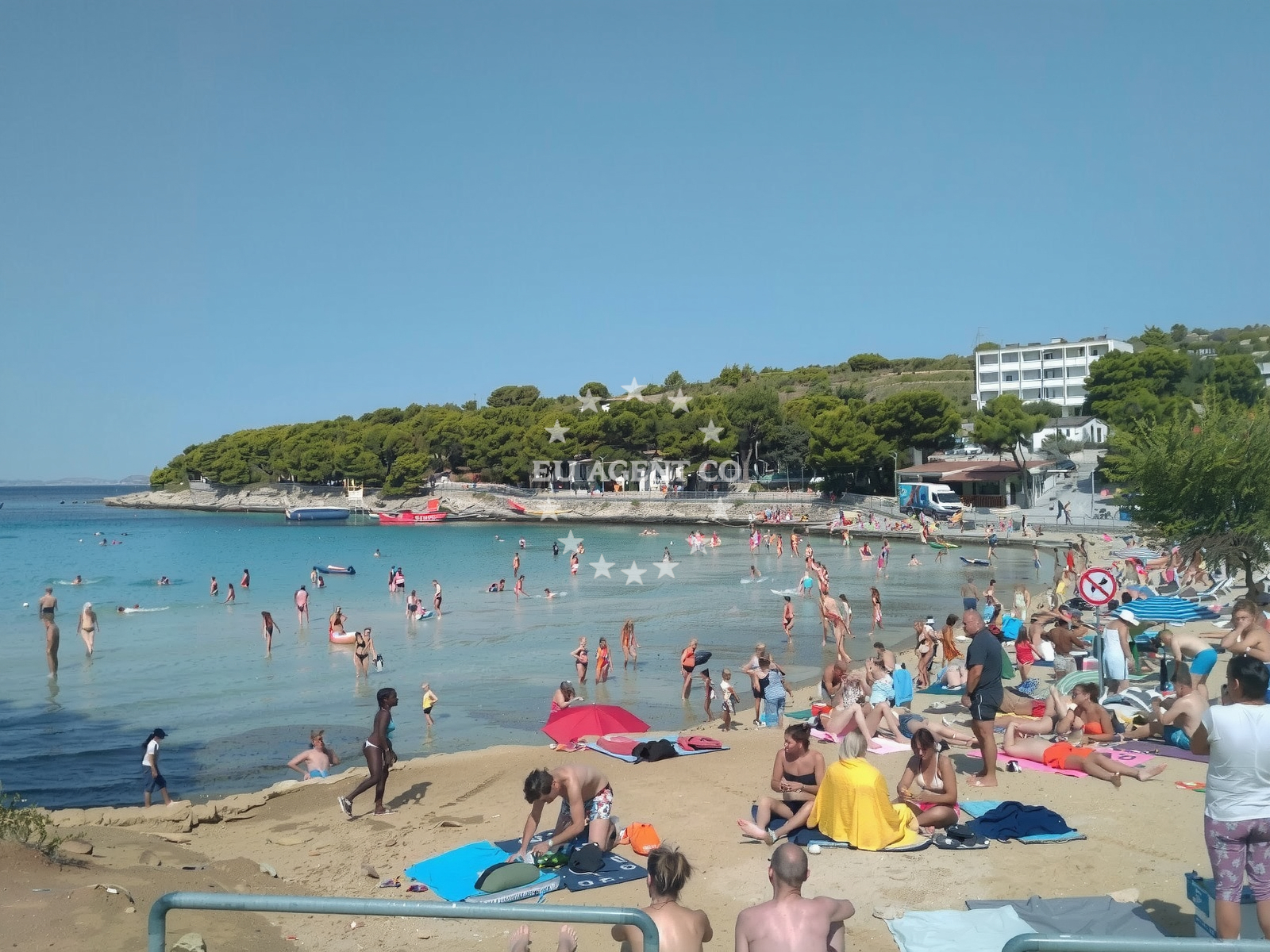 Additional view of Slanica beach in 36 Ulica Murterskih Brašćin, Murter