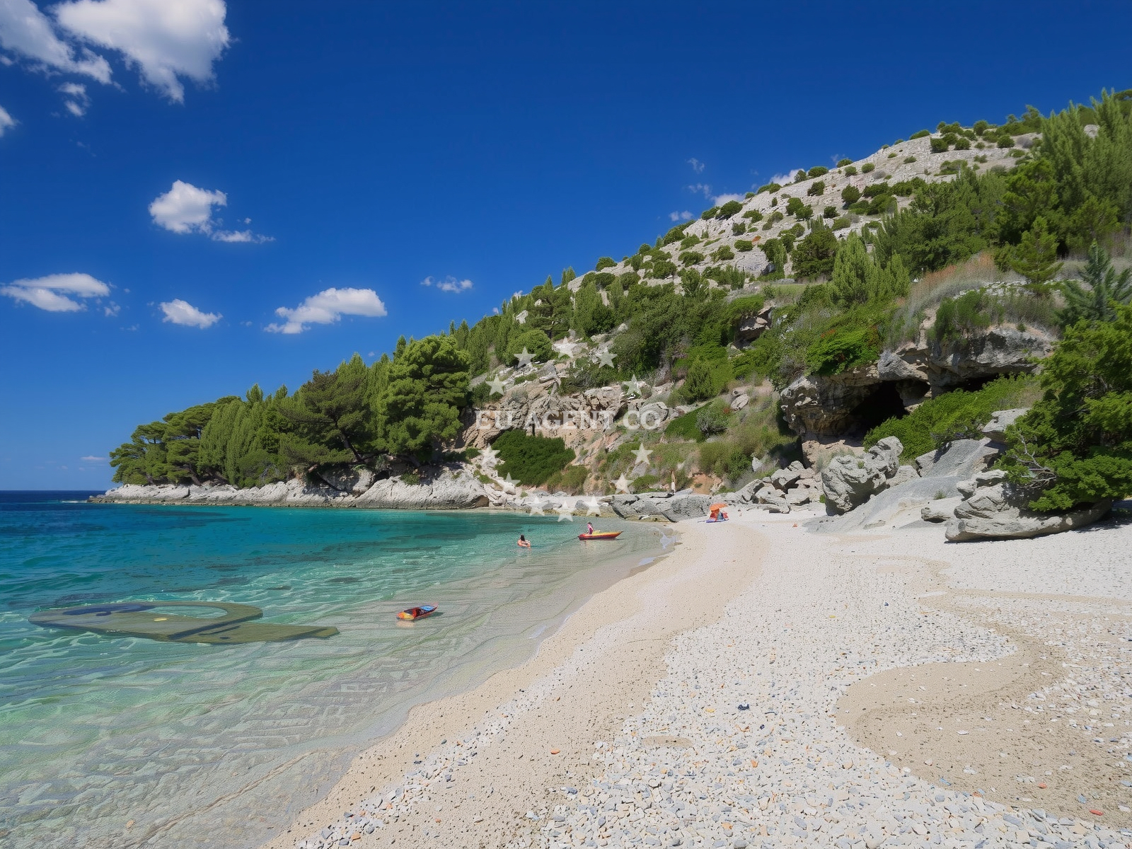 Overview of Slatina beach in Put Zlatnog rata b.b., Bol