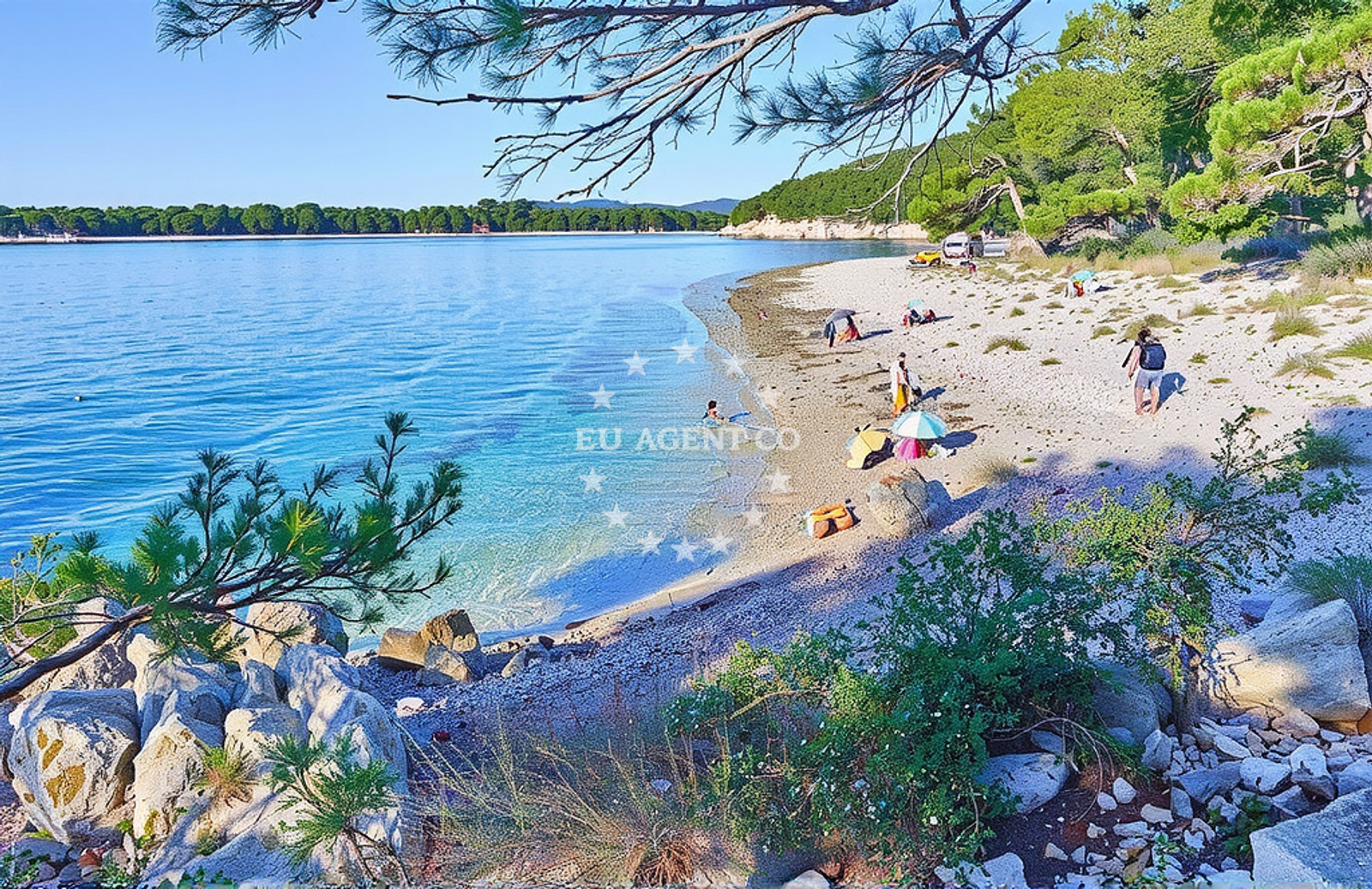 Shoreline and swimming area at Slatina jug, Mali Lošinj (Lošinj) Beach in Slatina jug