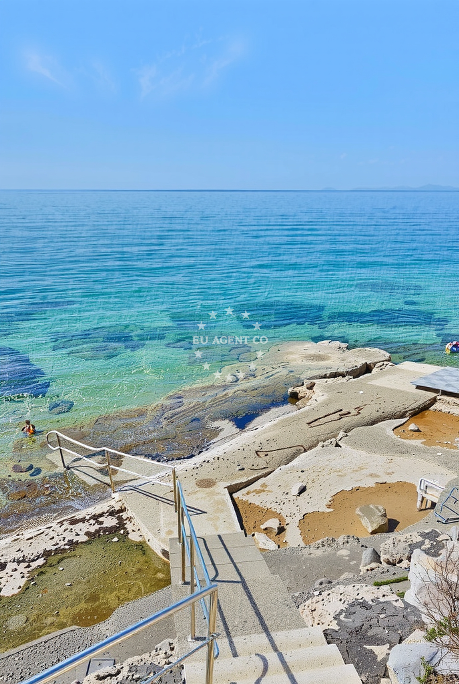 Beach facilities and surroundings at Solaris zapad, Vabriga Beach in Solaris zapad